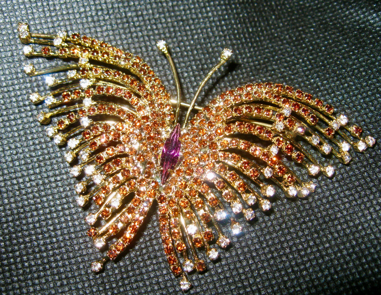 “VERY BEAUTIFUL RHINESTONE STUDDED BUTTERFLY BROOCH” UNSIGNED & IT SPARKLES!