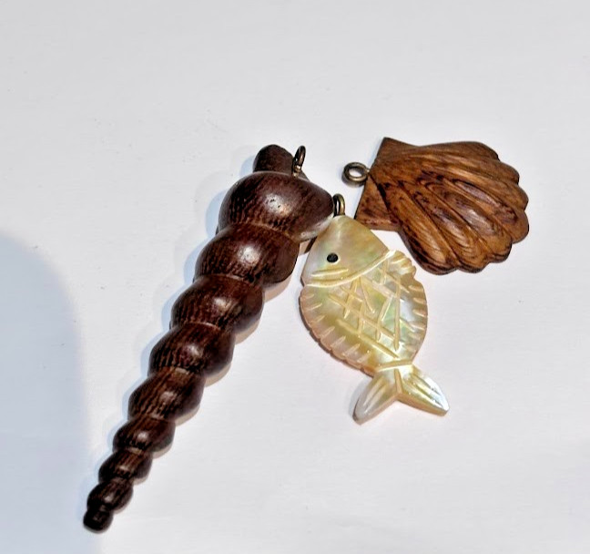 Authentic Rebecca De Ravenel Delphine Wood Shell Fish Earring Charms Replacement