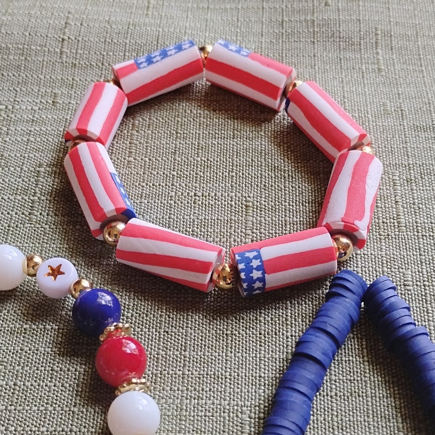 Set of 3 Patriotic Red White Blue Plastic Beaded Stretch Bracelets.