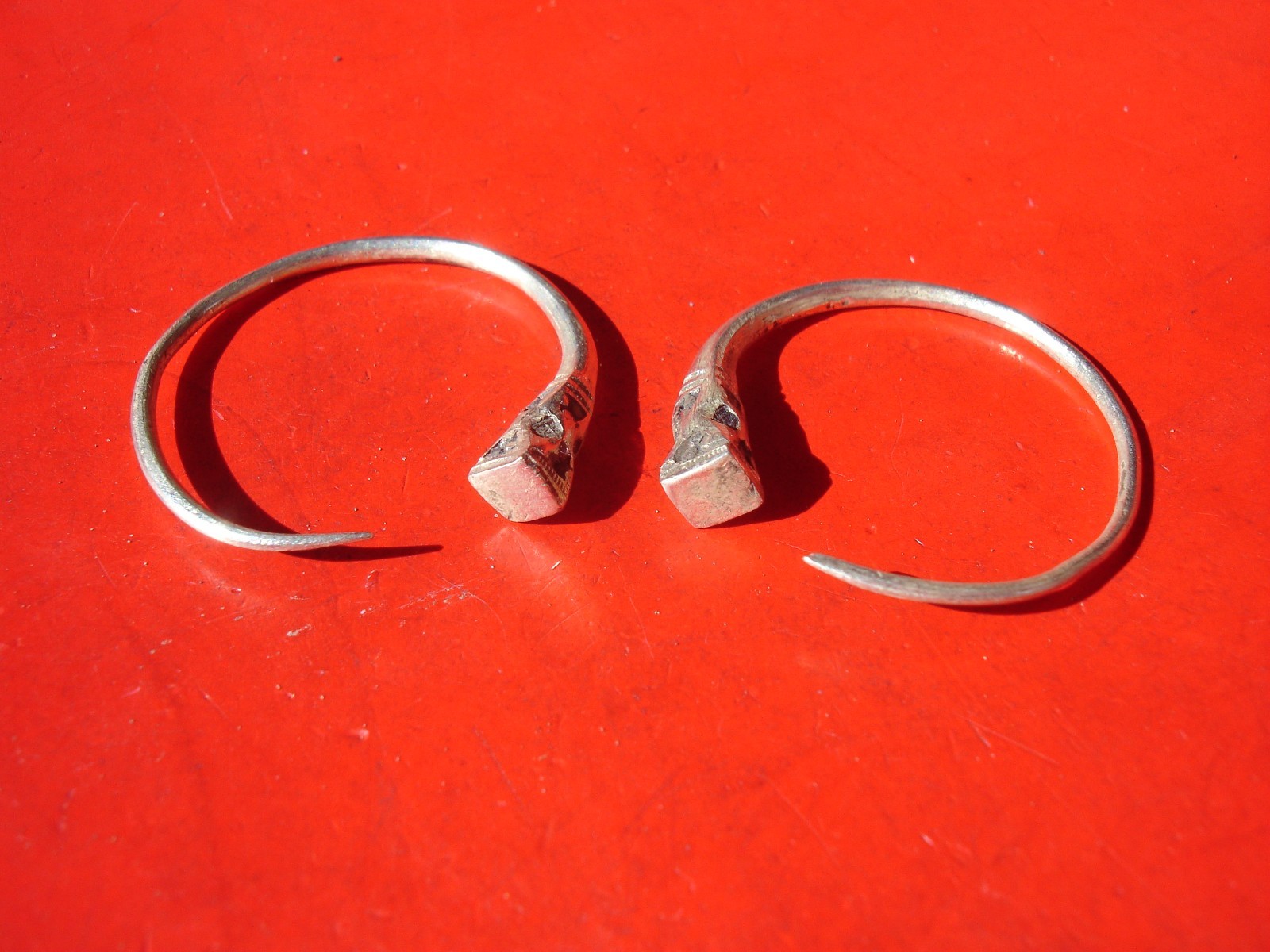 Niger Tuareg hand engraved SILVER PLATE hoop earrings with square ends W24mm