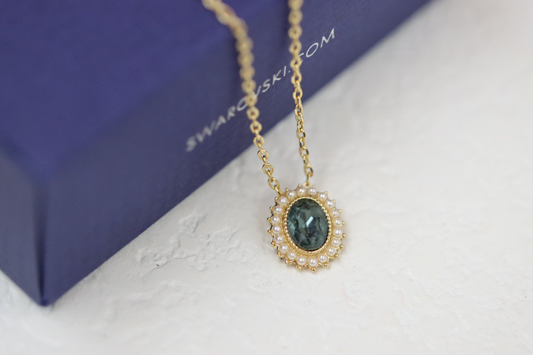P60 Swarovski Round Collarbone Necklace — Ink Blue
