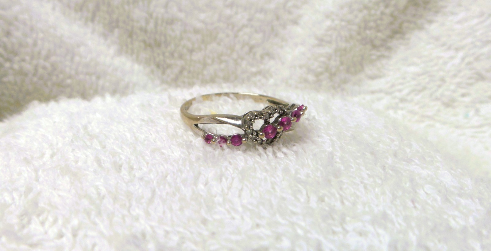 Ladies 14K White Gold Pink Gemstone and Heart Diamond Ring