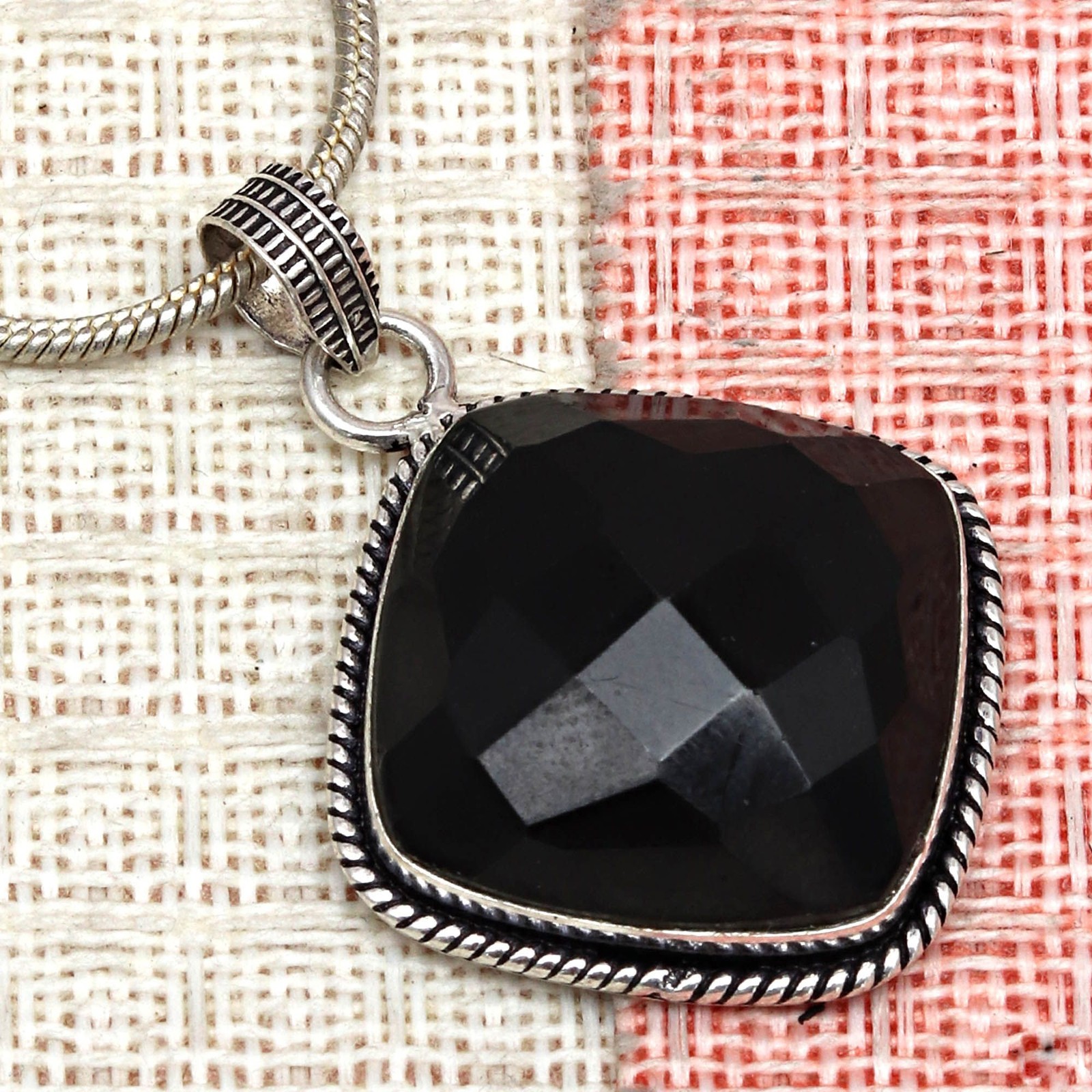 Black Spinal Pendant Gemstone Jewelry Handicraft Valentine’Day Gold