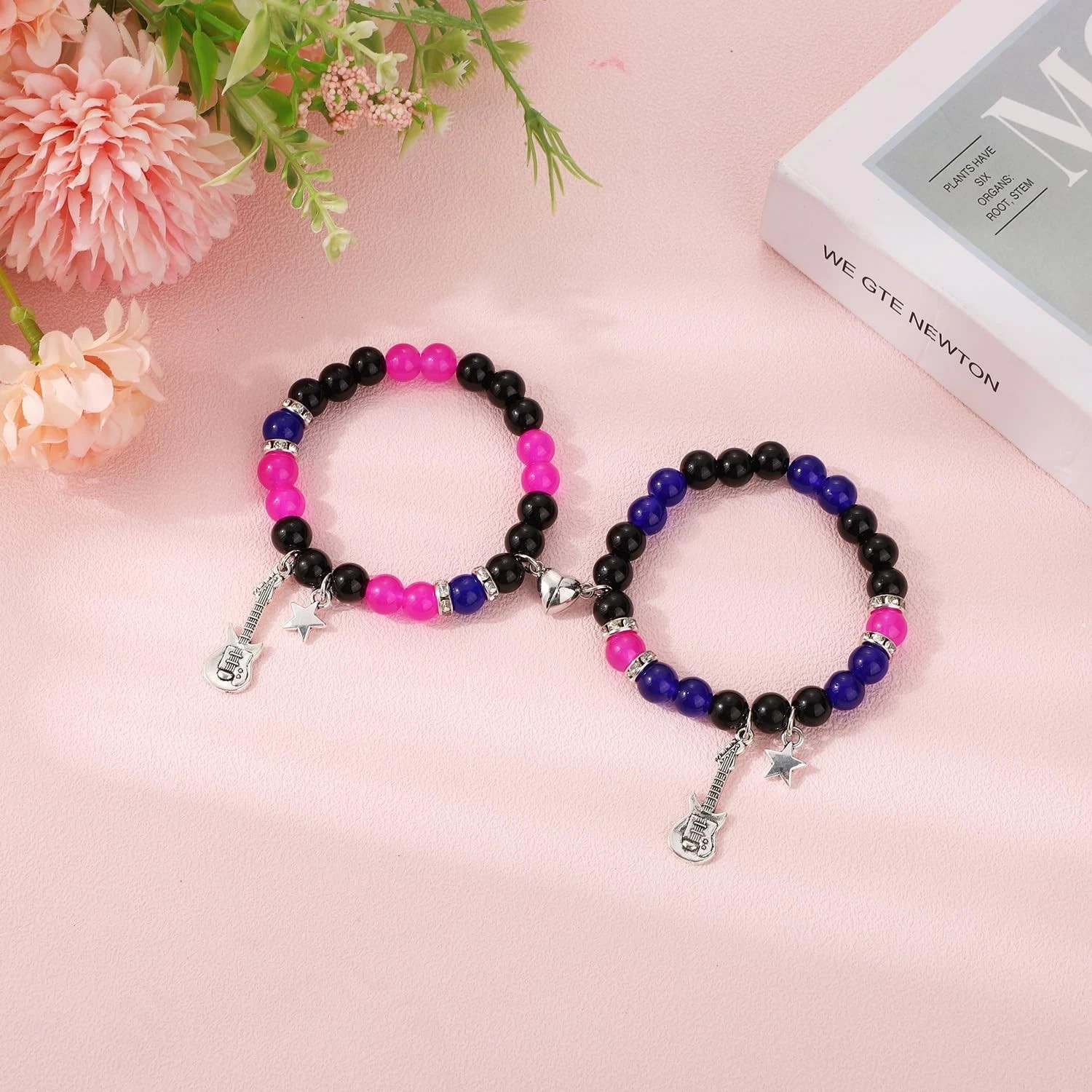 2pcs TV Girl Bracelet, Friendship Matching Magnetic Couple Bracelet Love Guit…