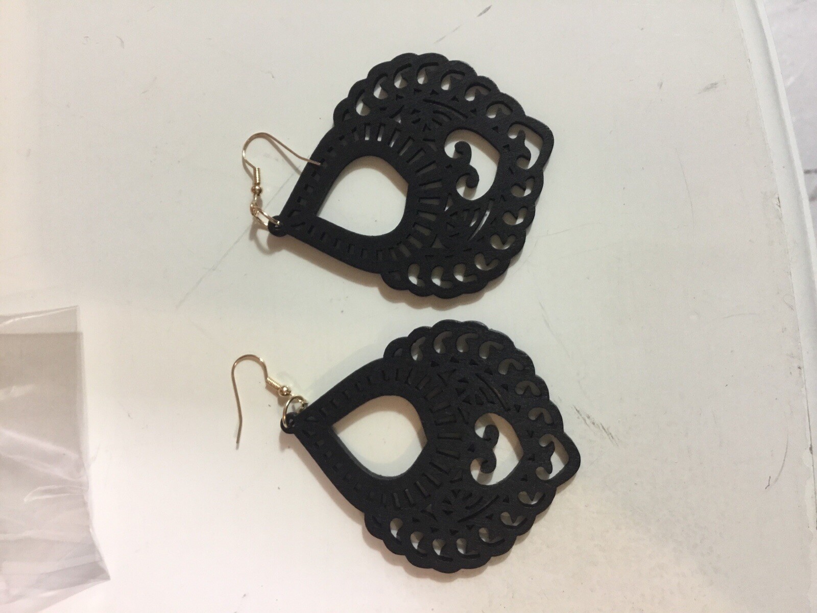Women’s Earrings Wood Cut Multiple Color 3 Pack New In Bag Beautiful Nwot Varied