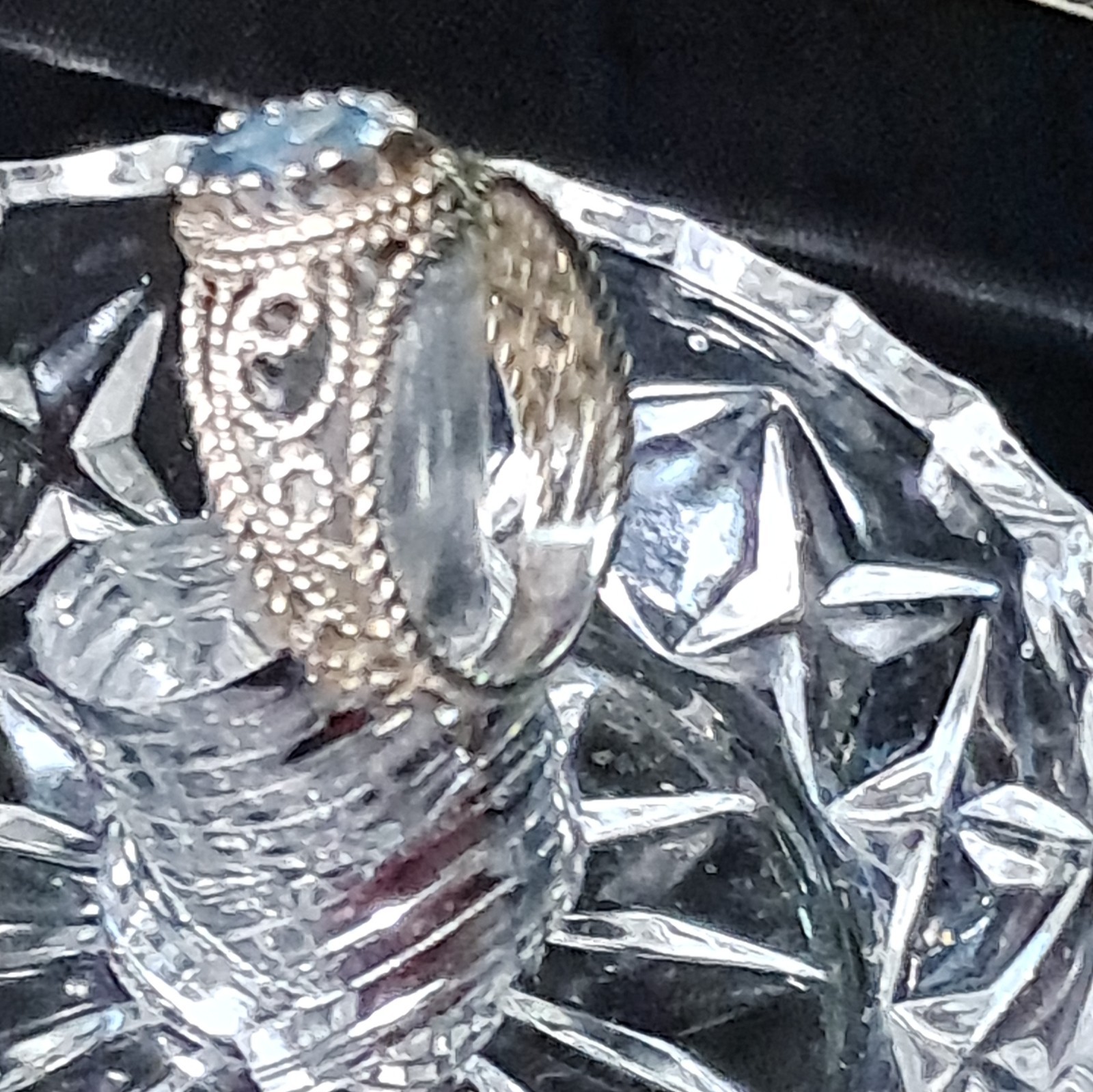 Vintage Avon, Sterling Silver 925 Ring w/Blue Topaz Stone Filigree Band sz. 9