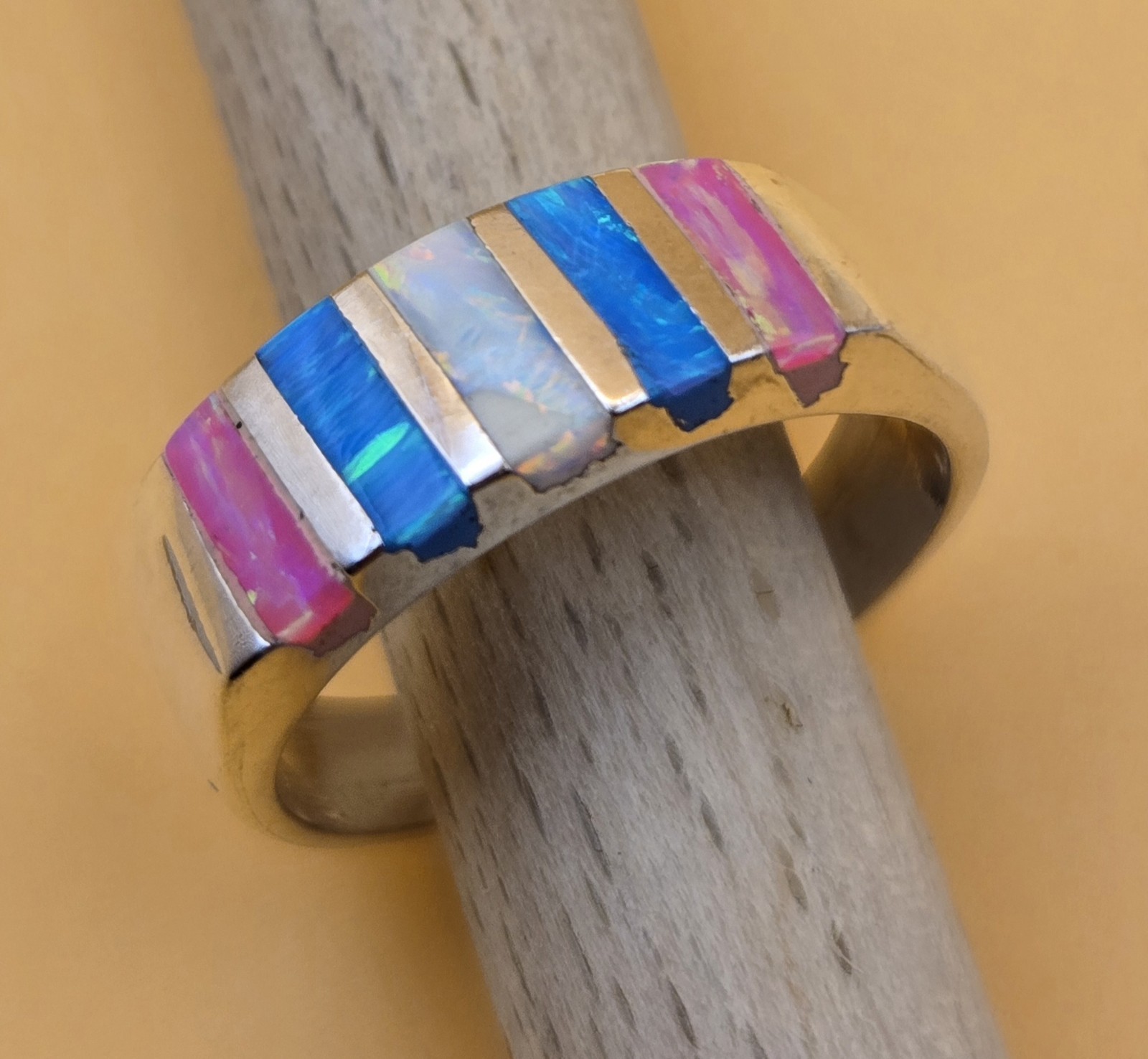 Silvertone Band White Pink Blue Opal Abalone Shell Ring Size 8.25