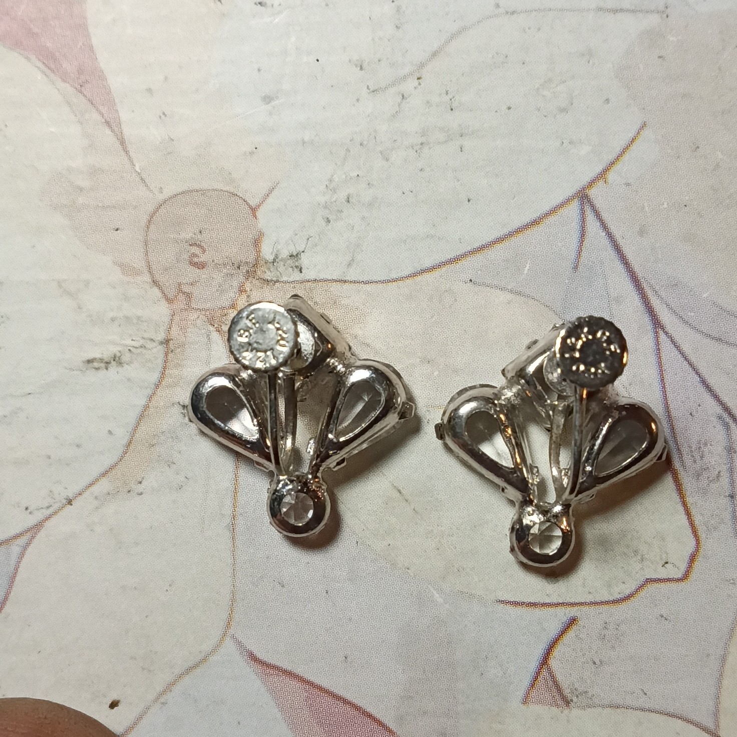 12K White Gold Filled White Sapphire Screw-Back Earrings | Pristine Condition
