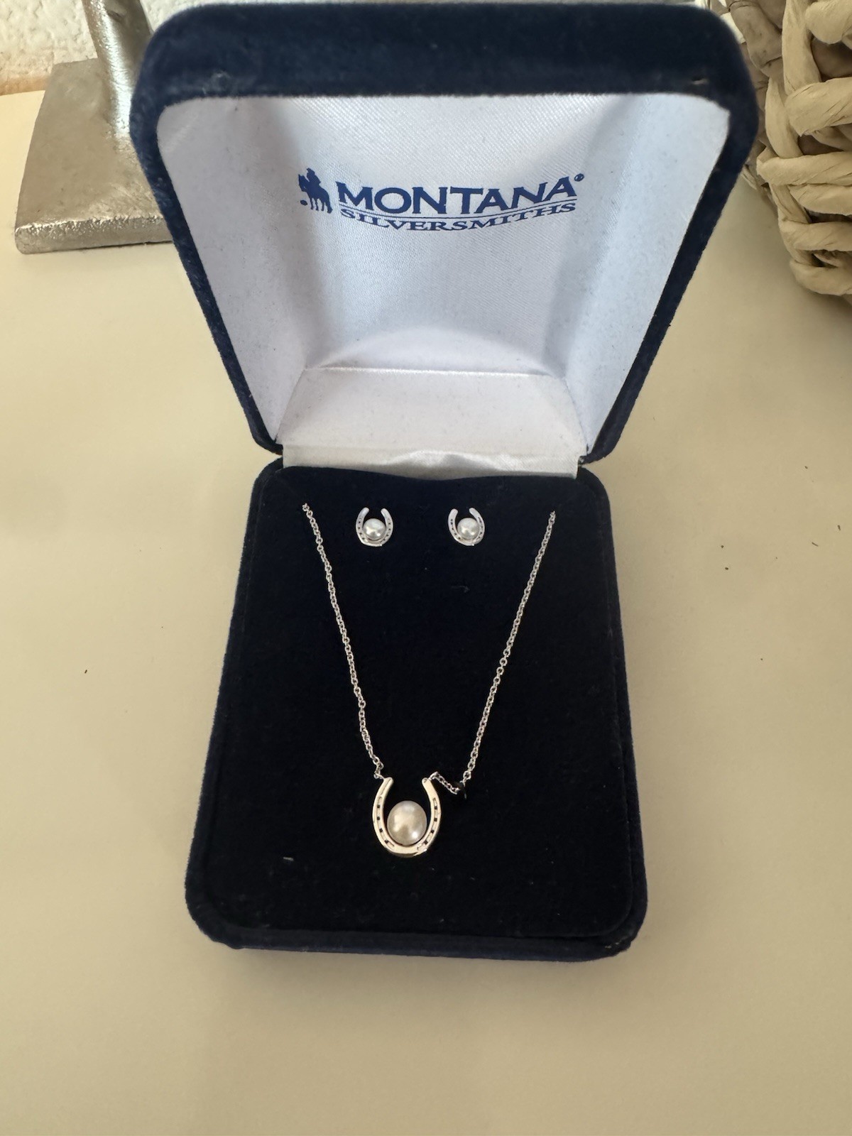 Montana Silversmiths Western Horseshoe Pearl Silver Plated Set JS5847