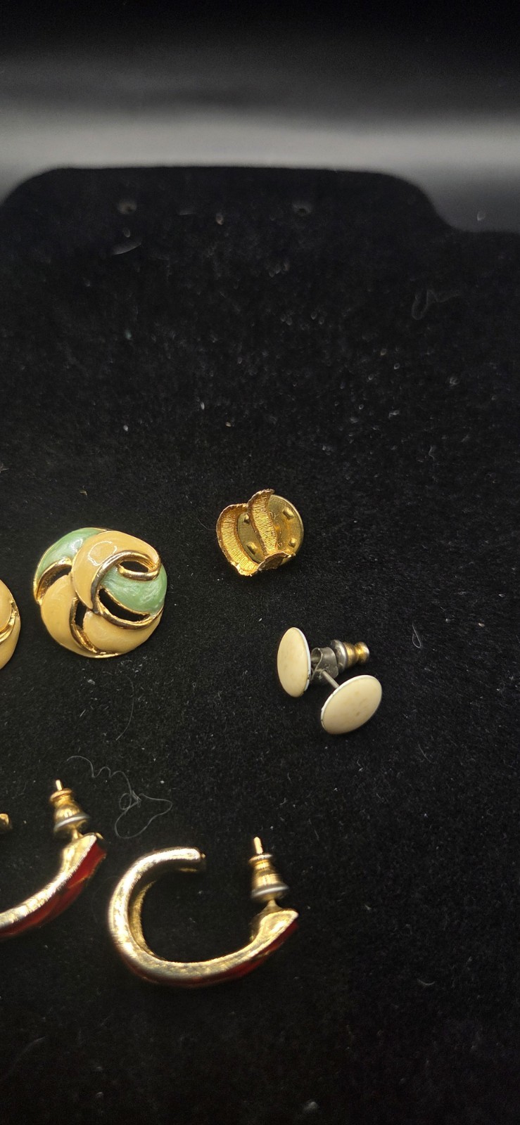 Lot of Assorted Metal Stud Earrings Mixed Shapes Gold/Silver/Multicolor Lobe