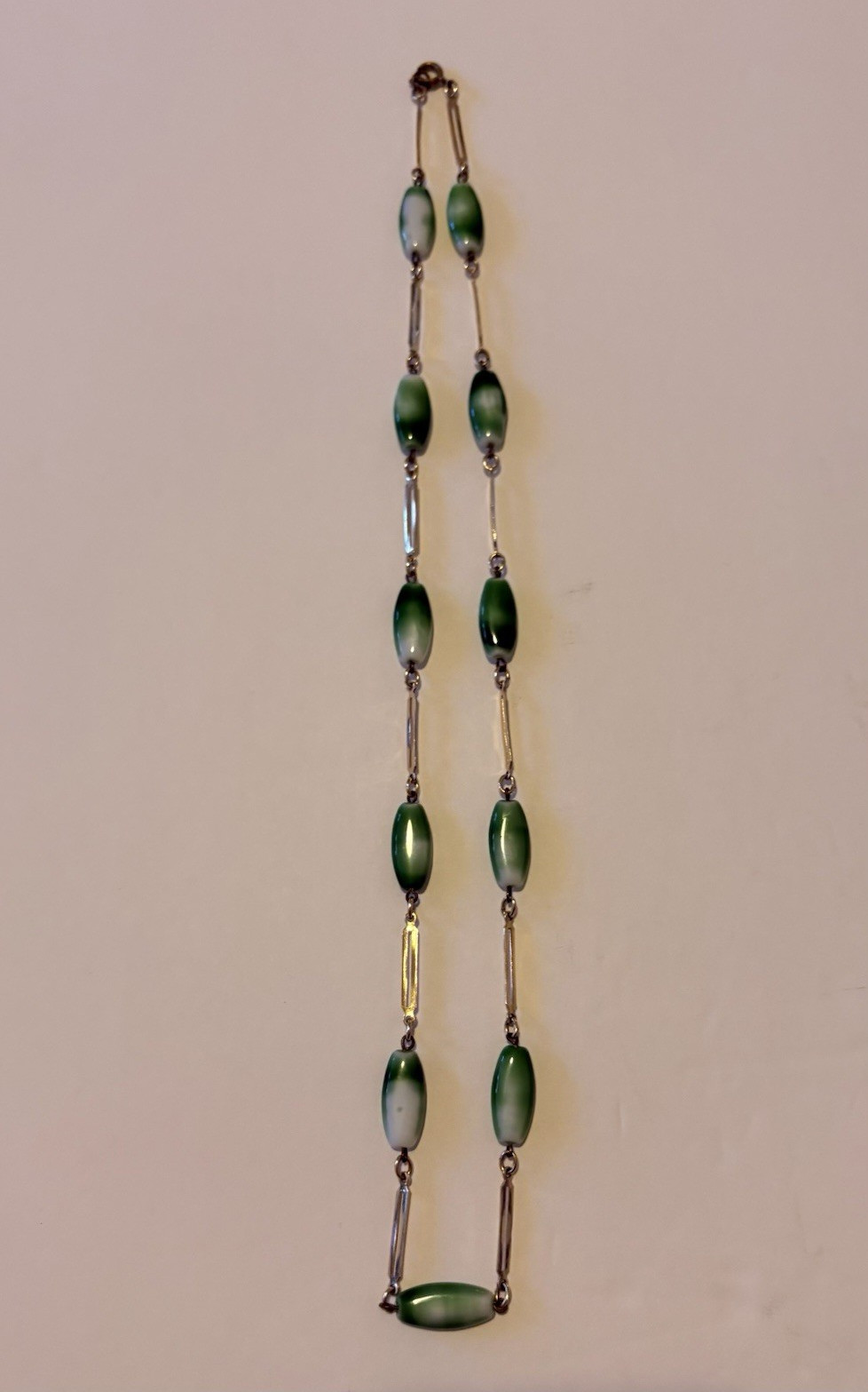 Rare 23″ Vintage 1975 Avon Come Summer Green White Marbled Bead Link Necklace