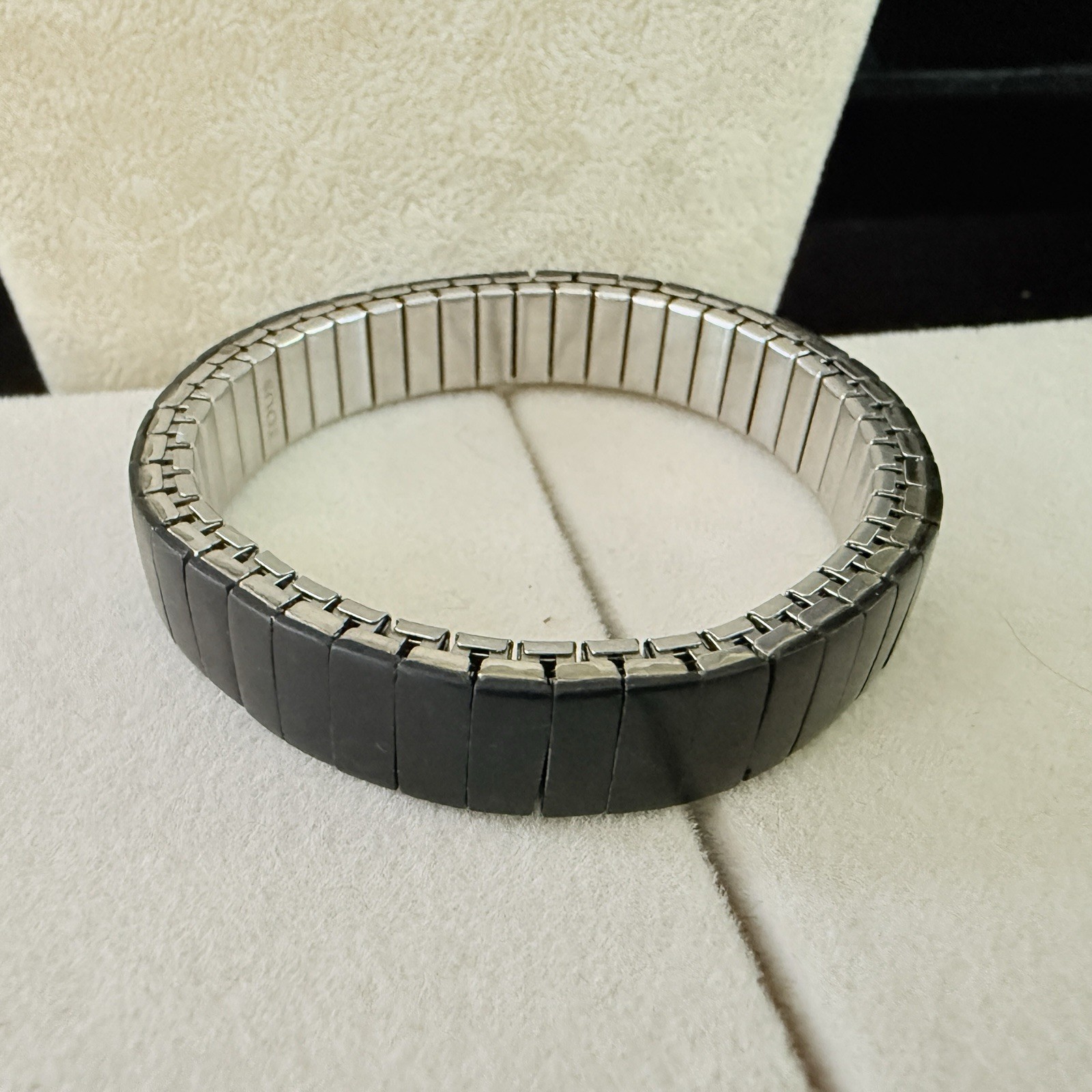 STUNNING TOUS BLACK ONYX & STEEL EXPANSION STRETCH BRACELET-179