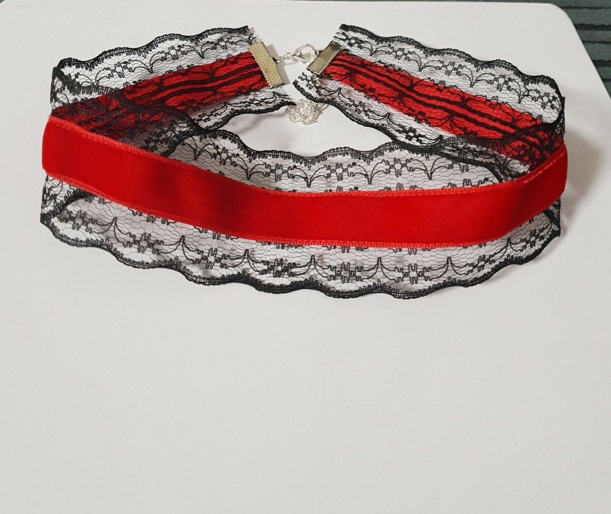 Ladies Crystal Dimonte pearls velvet ribbon embroidered lace Chakor Necklace.