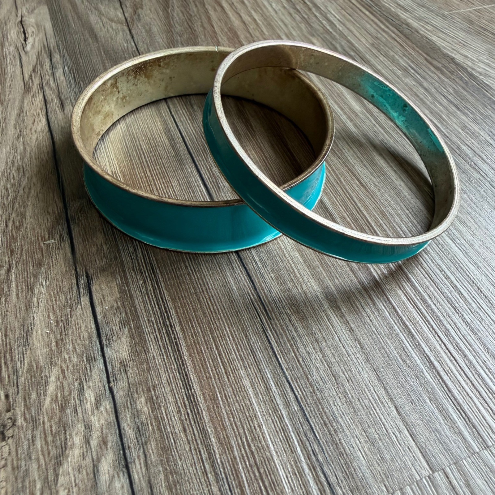 Vintage Turquoise Enamel Bangle Bracelet Set Gold Tone Metal Stackable 2pc