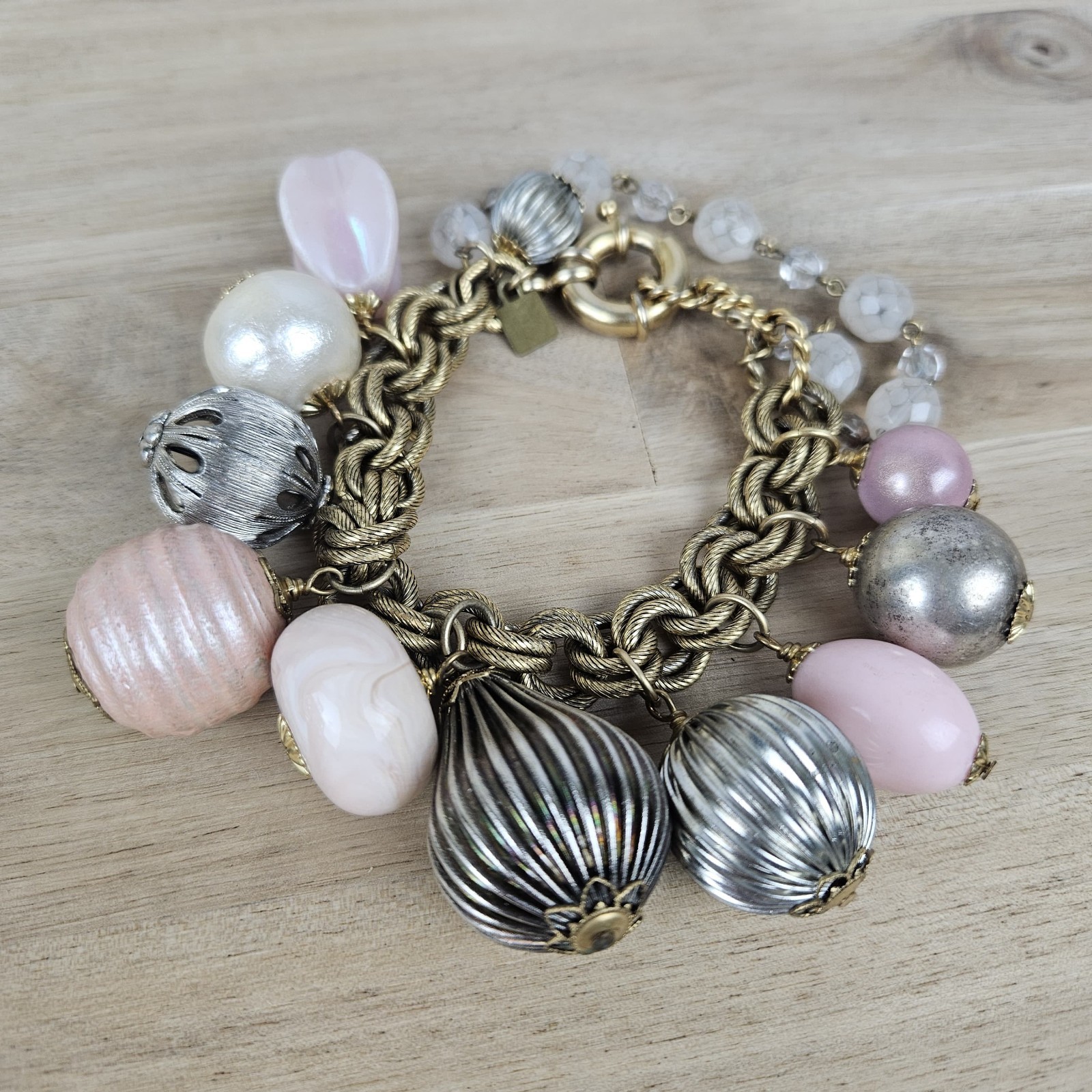 John Wind Maximal Art Charm Bracelet Pink Lucite Charms Gold Tone 7″-8″