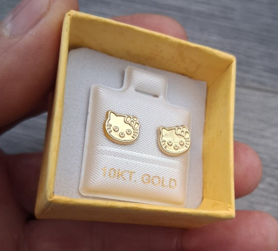 aretes broquel hello kitty oro de 10k / 10k gold hello kitty screw back stud