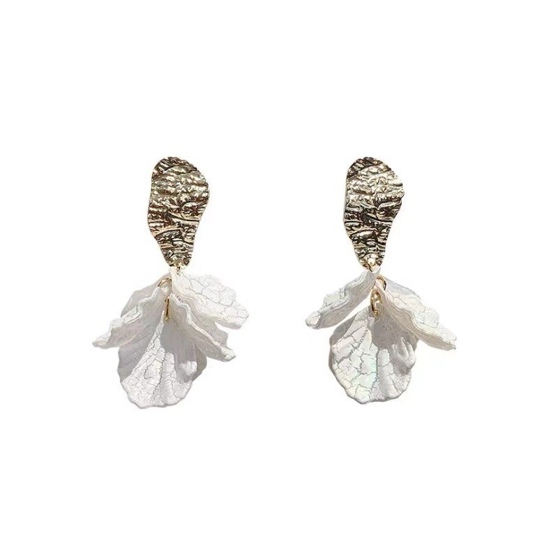 Gold Tone Textured Stud White Flower Dangle/Drop Earrings Metal No Stone