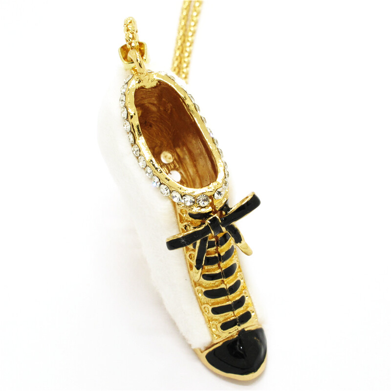 New Fashion Women White Lambskin Shoes Vintage Crystal Pendant Chain Necklace