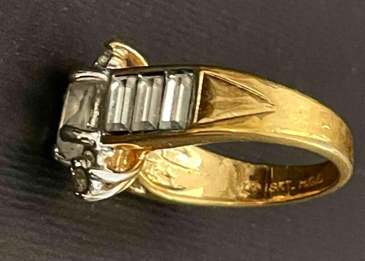 Vintage 18K HGE Gold Cocktail Ring Size 7. Faceted Oval, Round, Baggett Stones