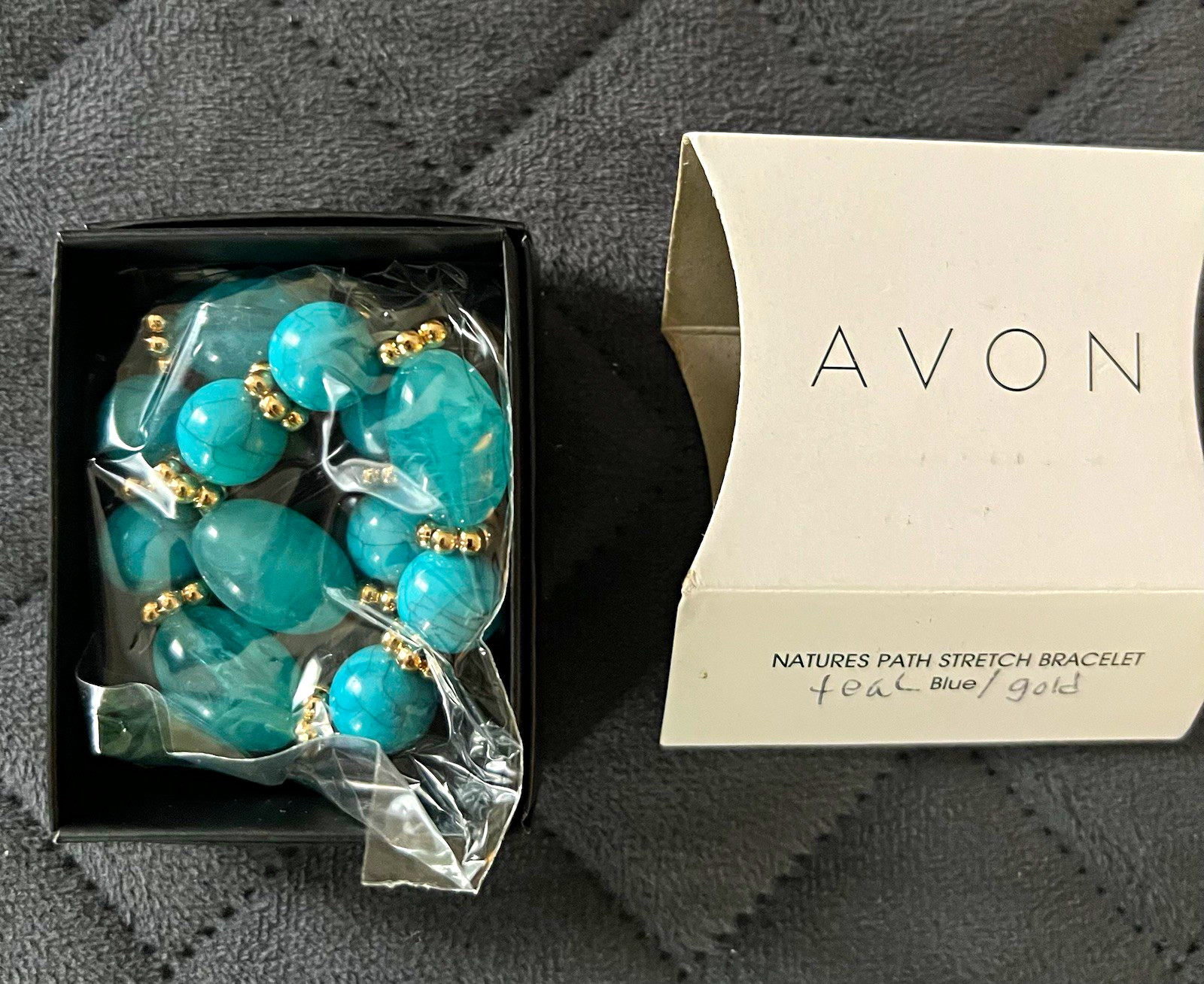 Avon Nature’s Path Blue/Gold Beaded Stretch Bracelet No Stone