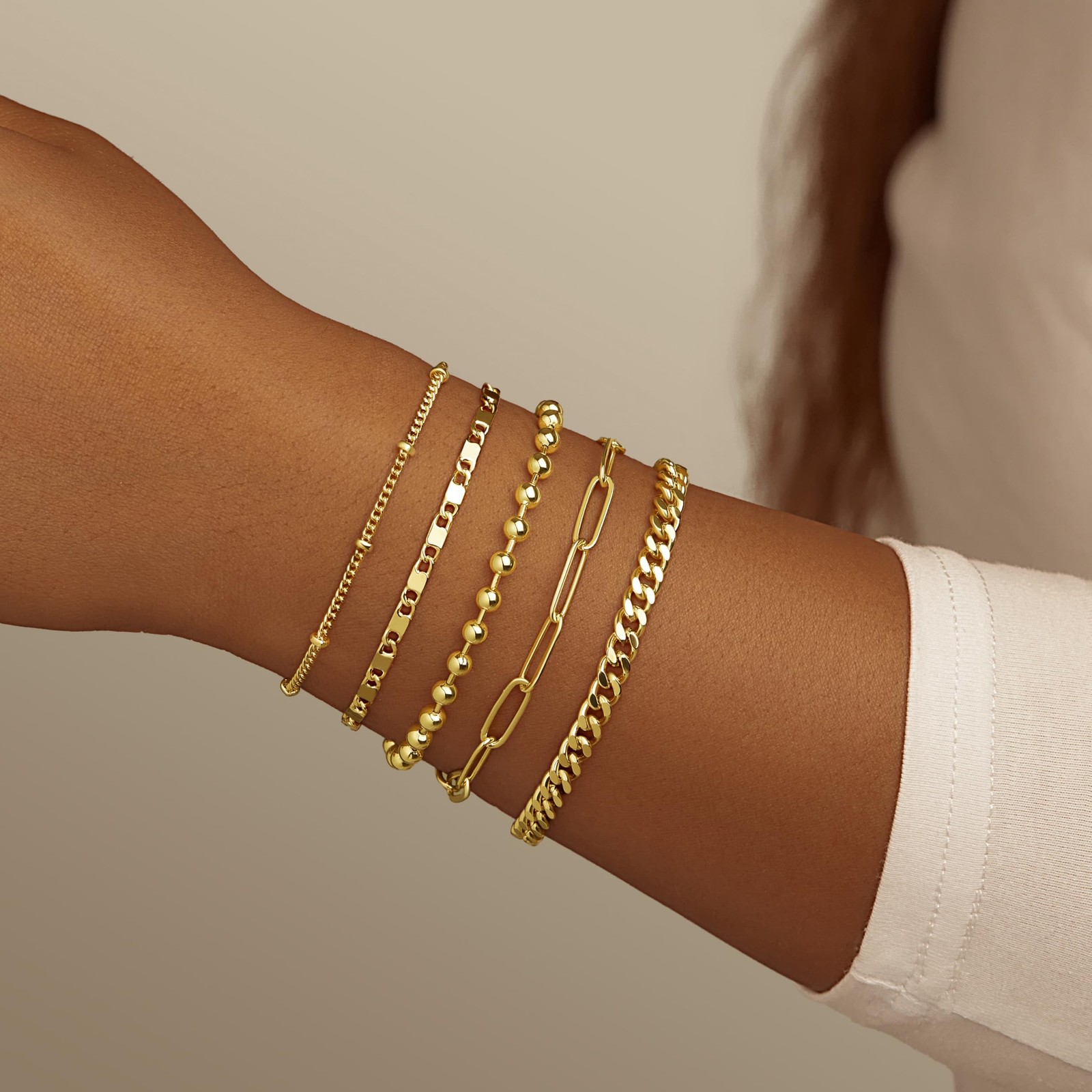 Gold Bracelets for Women Trendy, 5pcs Dainty Stackable Bracelets for Women Wa…