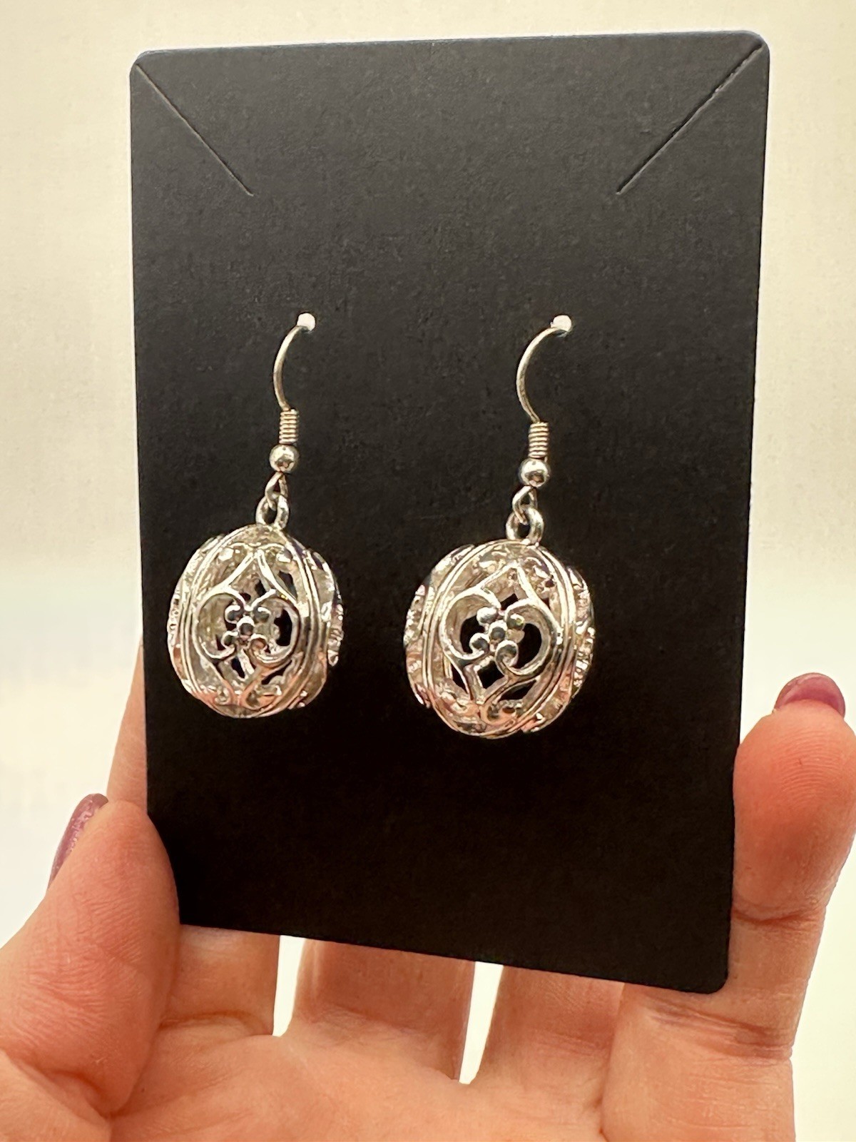Silver Tone Round Filigree Dangle Drop Hook Earrings No Stone