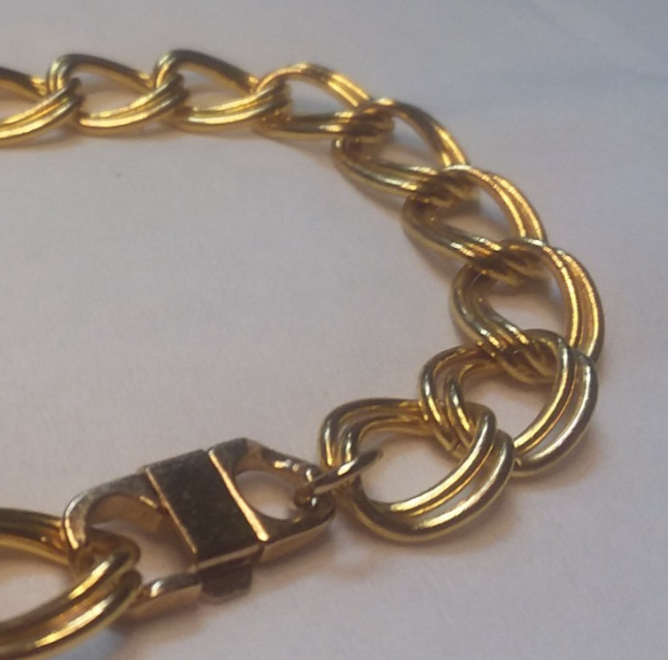 7 ” Double Link Gold Tone Chain W/ Unique Fold Over Clasp Bracelet 03-01-2026