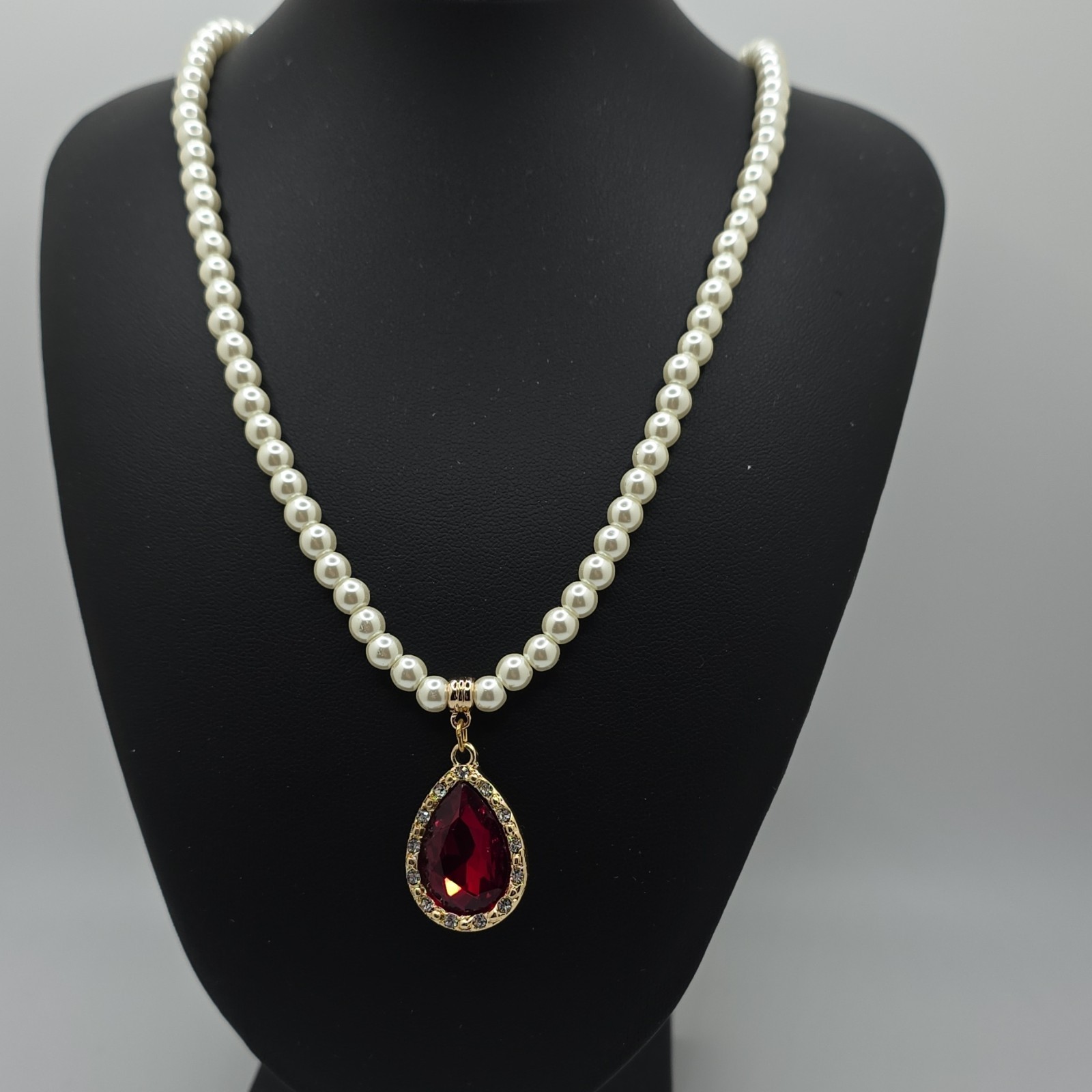 1928 Gold Tone Imitation Pearl Necklace Red Pear Glass Pendant