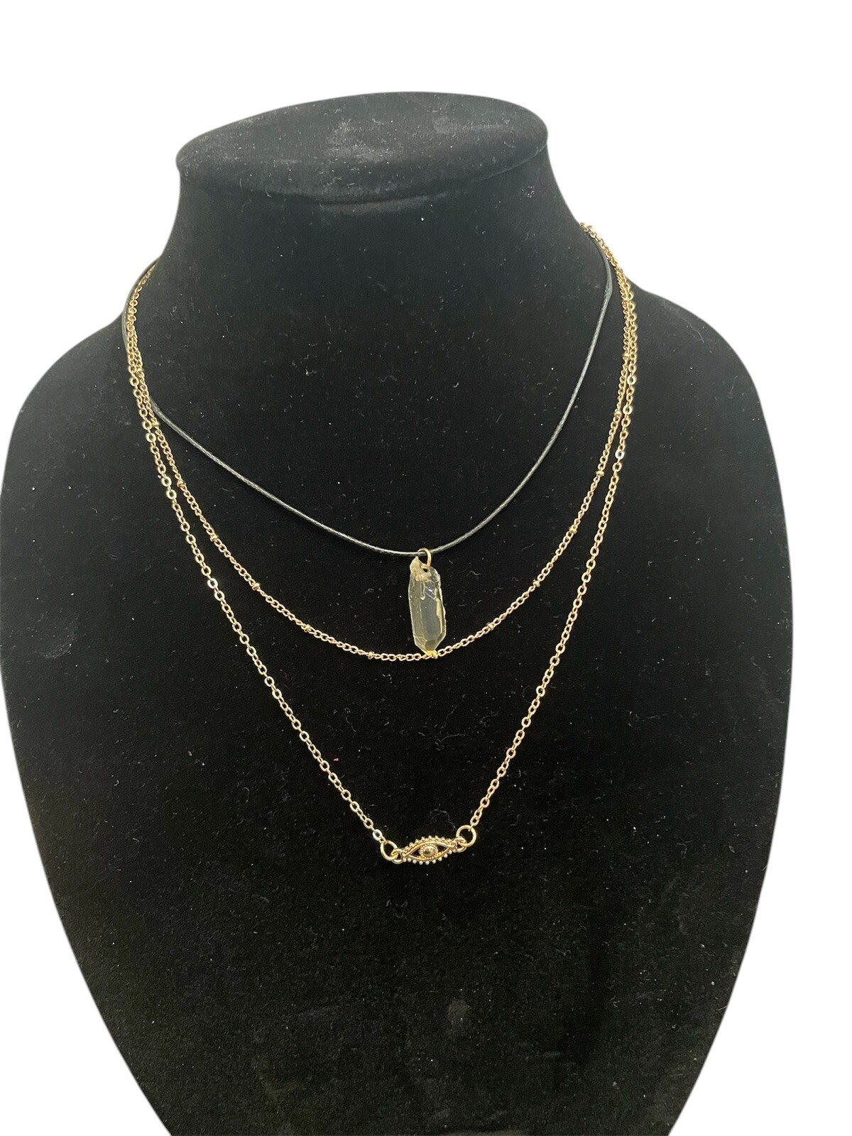 Triple Chain Eye Necklace Plastic And Metal