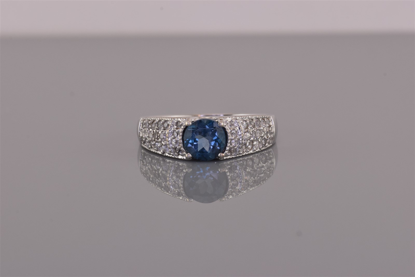 Sterling Silver Blue & White Topaz Clustered Accented Band Ring 925 Sz: 10