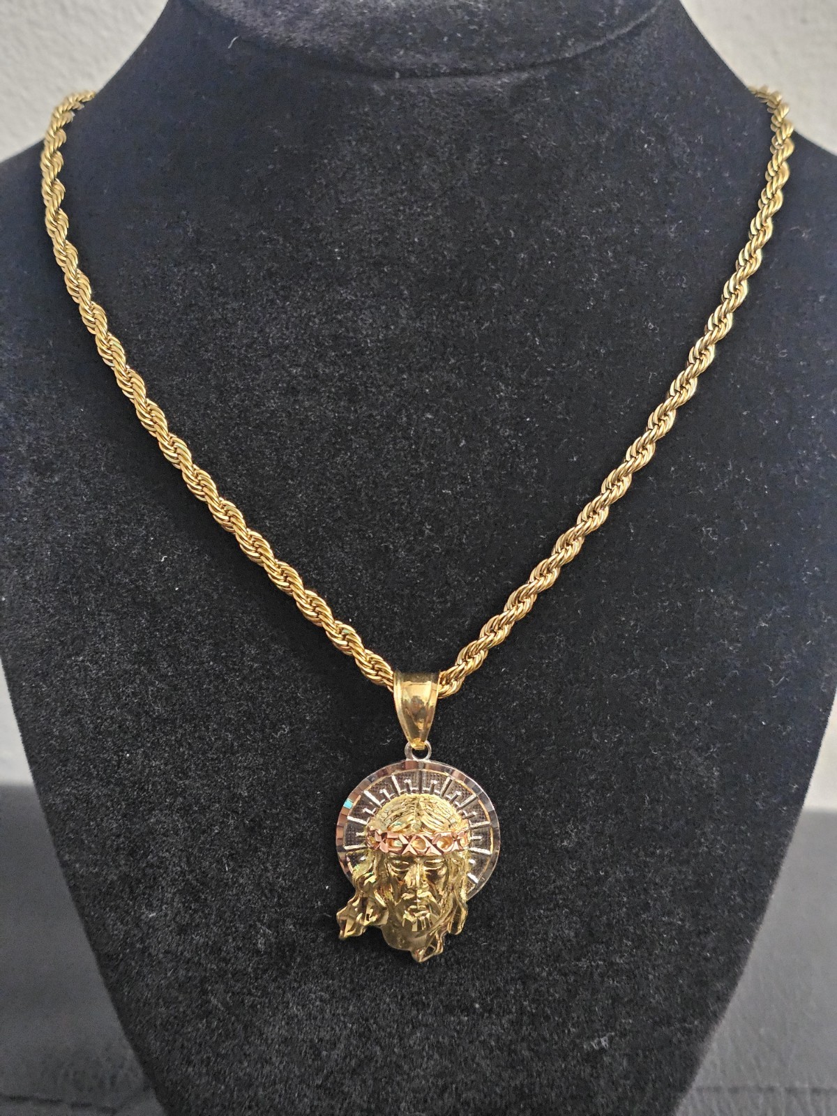 17.5in Gold Plated Steel-3.9mm Rope Chain w/14k 2 tone Jesus Halo Pendant Charm