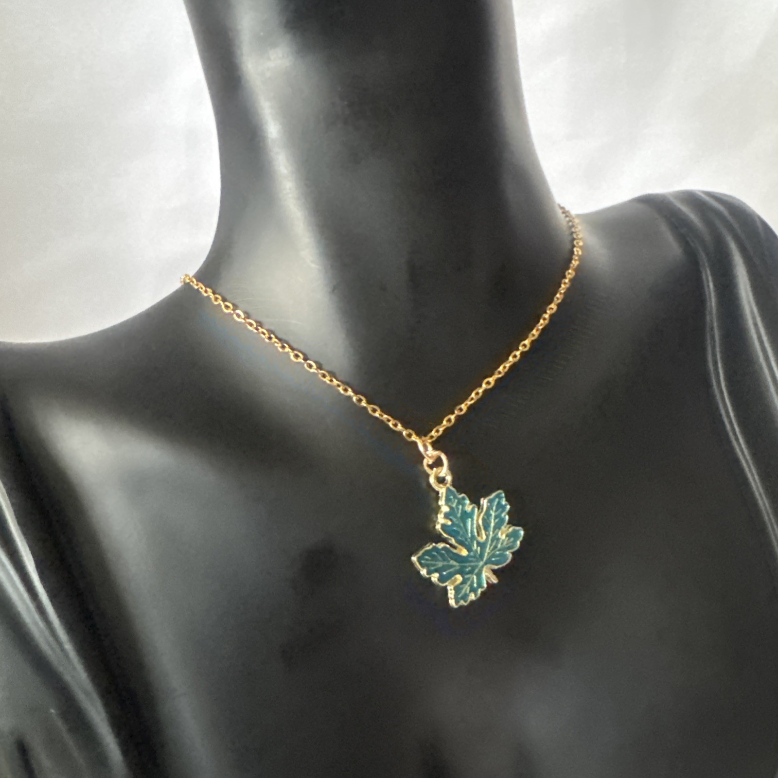 New Botanical Blue Leaf 18K Gold PVD Coated Chain Necklace in Gift Box 24″