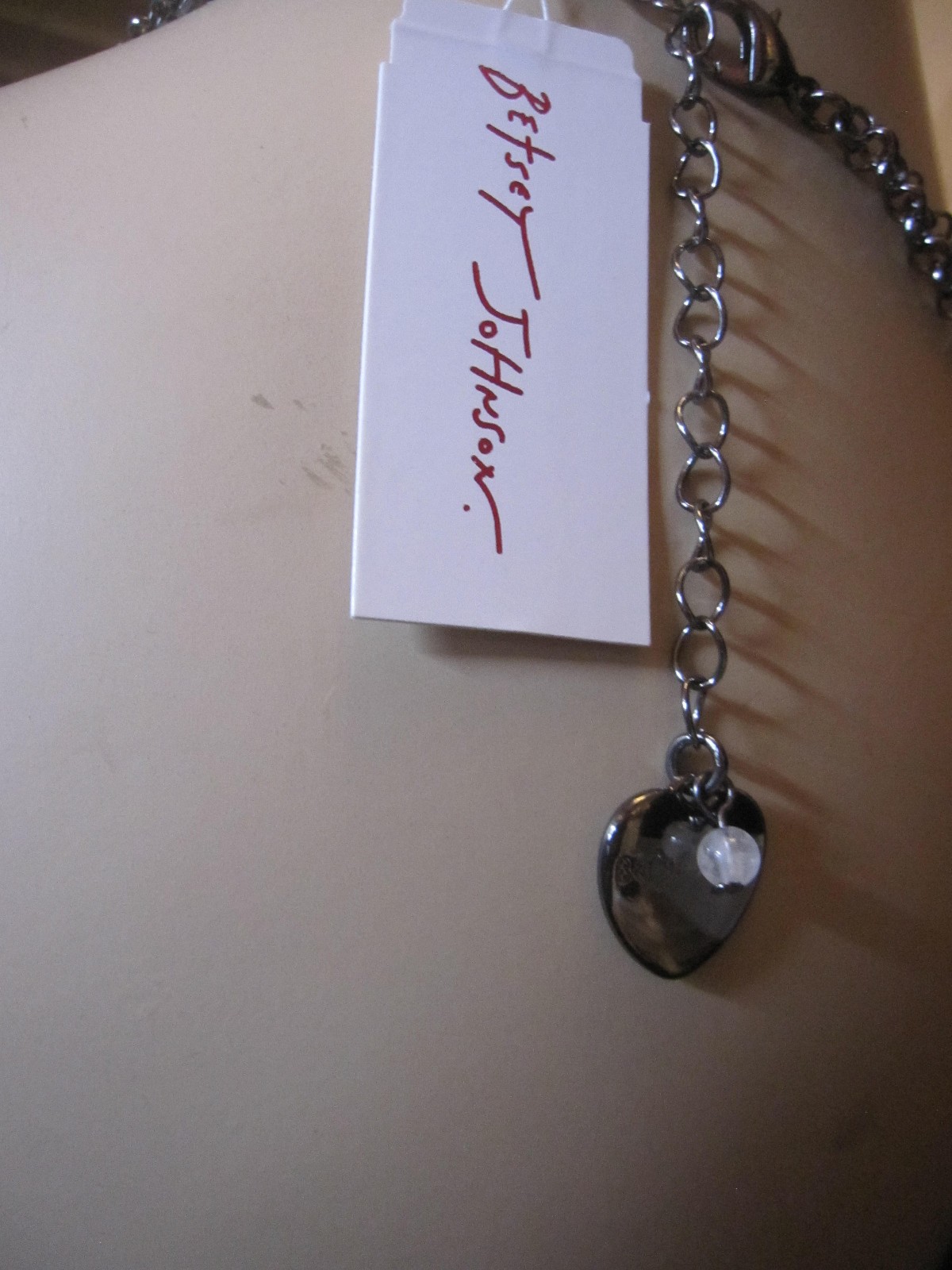 BETSEY JOHNSON GREEN BLING WITCH HANDS STATEMENT NECKLACE
