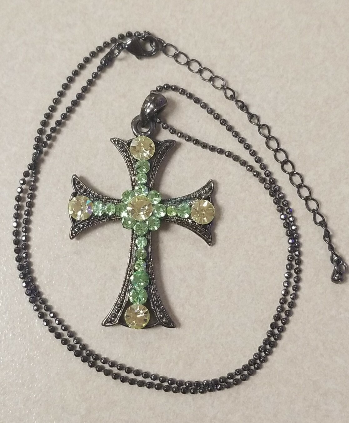 Stunning Green And Yellow Rhinestone On Gun Metal Grey Pendant Necklace