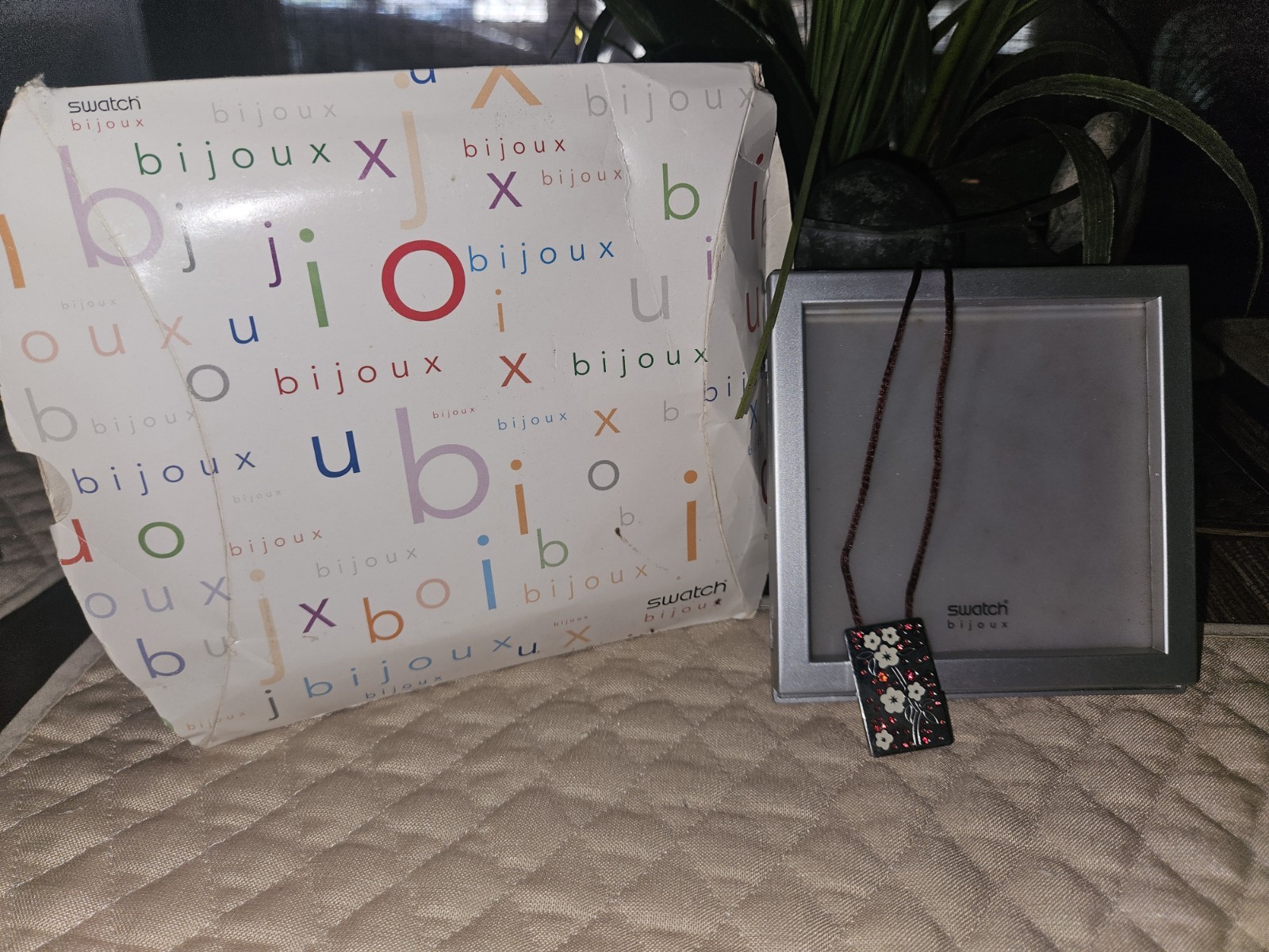 Swatch Bijoux Jewelry: Necklace “CHINESE GARDEN” PREOWNED 2006 CASE/BOX INCLUDED