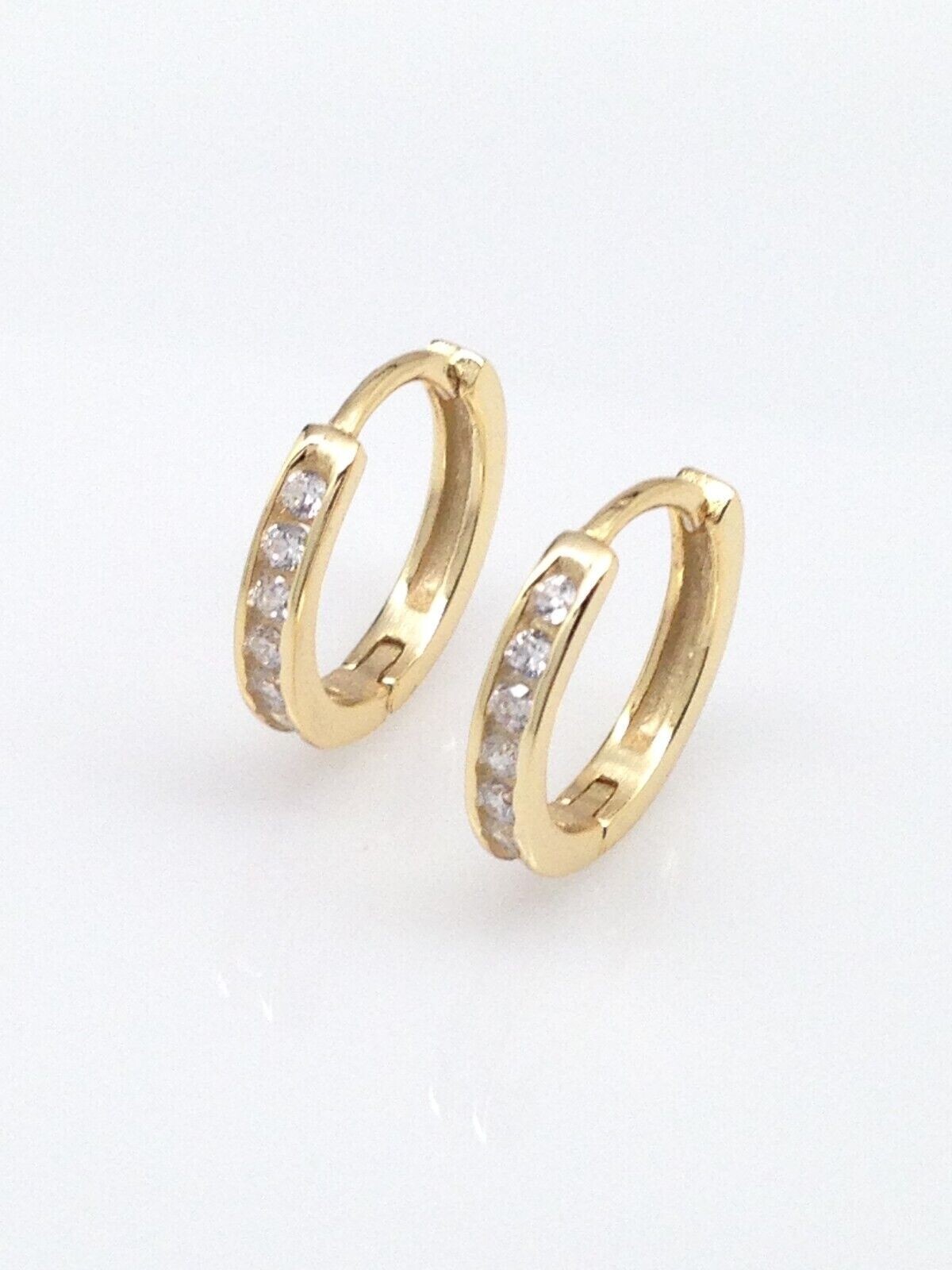 925 Sterling Silver CZ Huggie Hoop Earrings Men Women 12.5mm/9.8mm x1.8mm Gold
