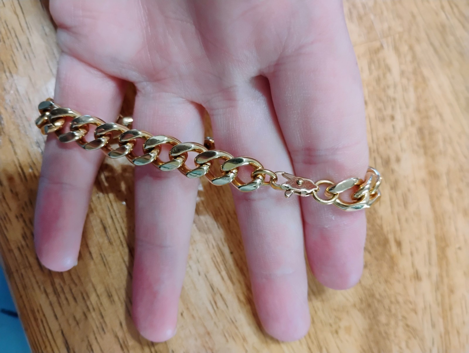 Thick 8 inch bracelet