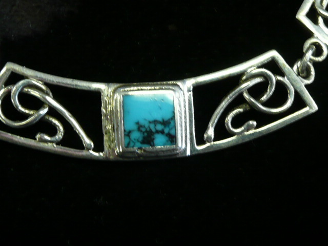 925 TURQUOISE NECKLACE 19 INCHES LONG WEIGHS 37.5 GRAMS