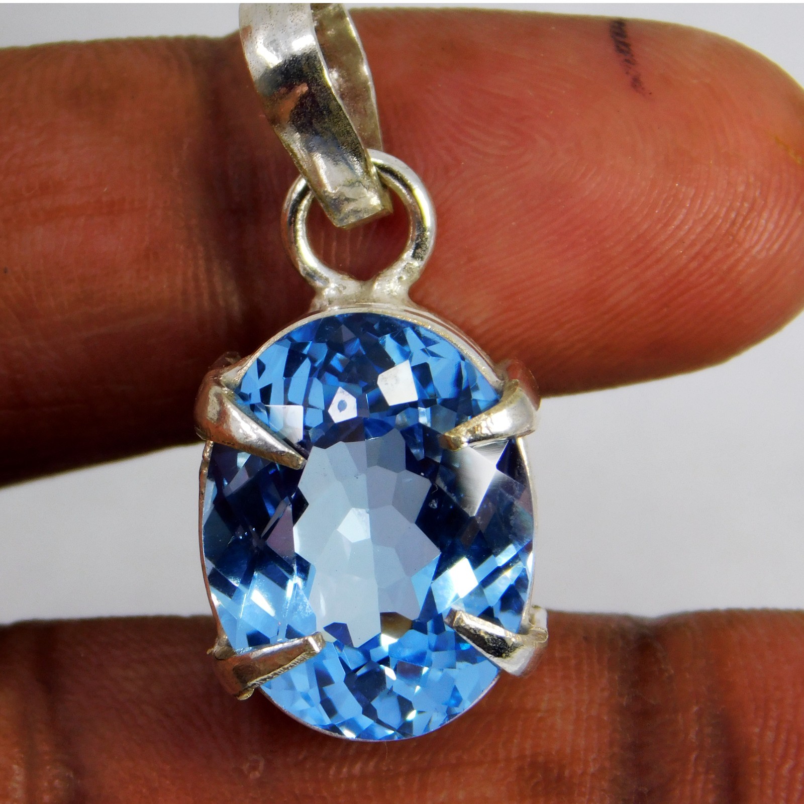 Natural 32.50 CT Certified Blue Sapphire Loose Gemstone Pendant 925 Solid Silver