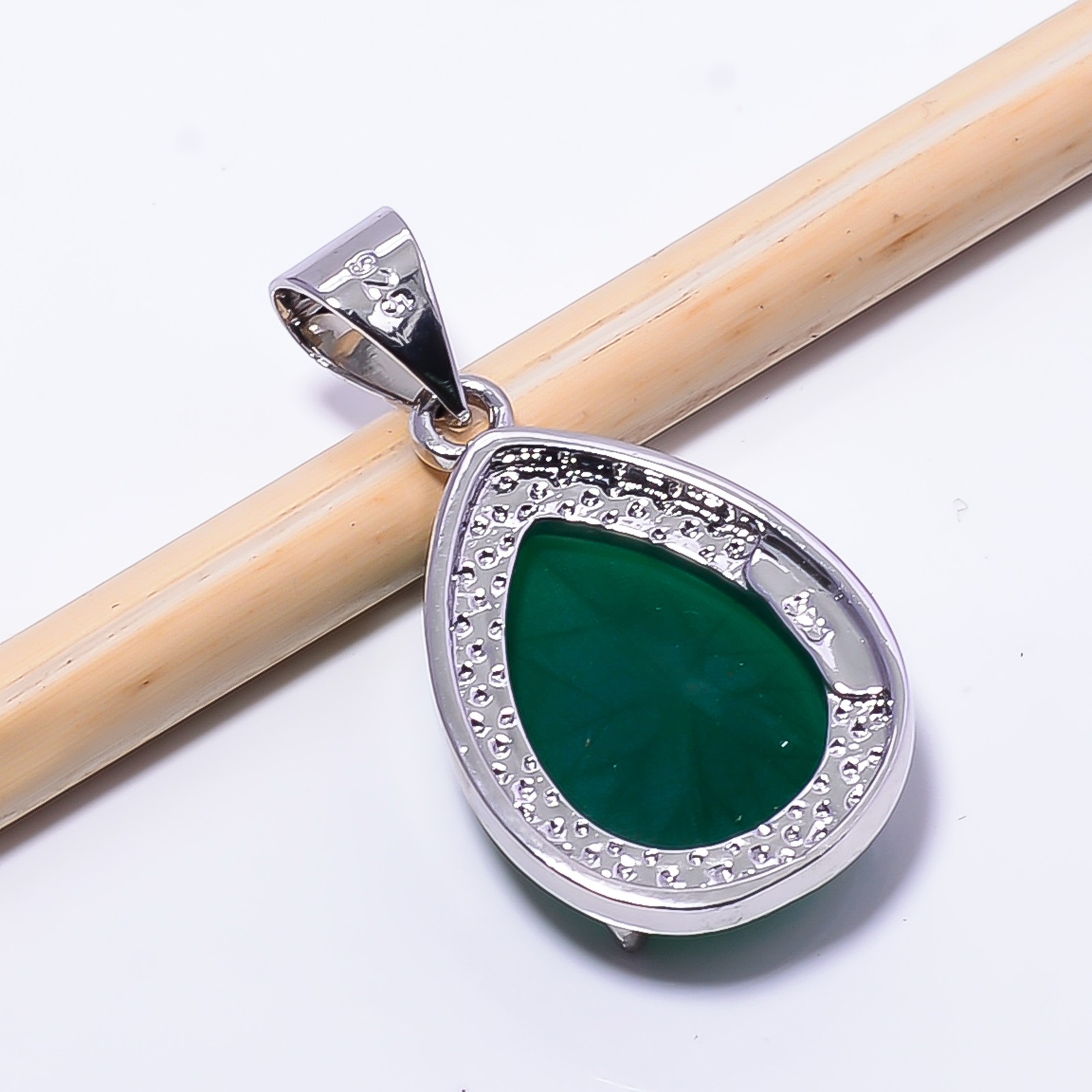 Emerald Simulated 925 Sterling Silver Jewelry Pendant 1.09″ P18 Gift for her