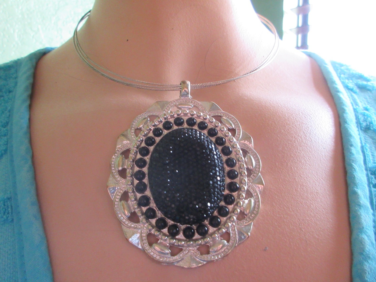 4Different Women’s Unique Chocker/Necklaces/Earrings Vintage Victorian Goth Avon