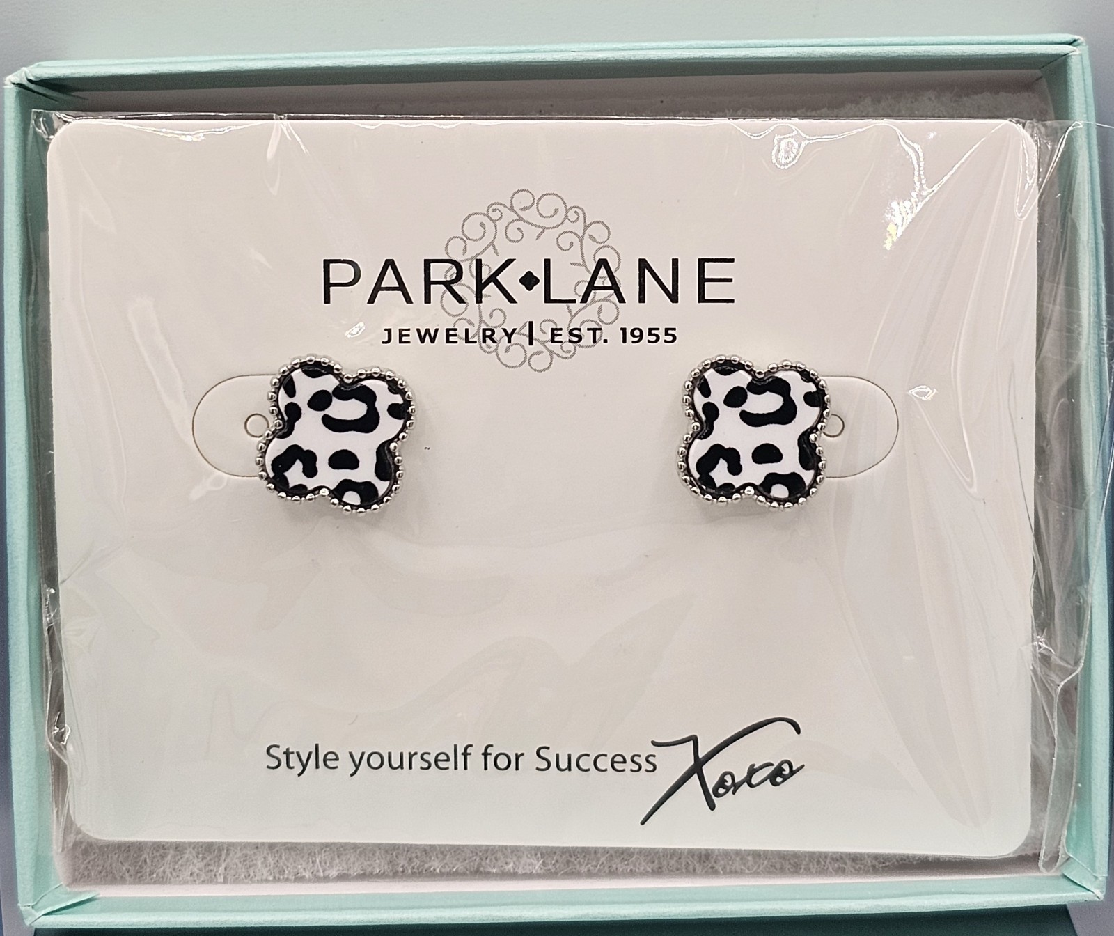NWT Park Lane Black & White Lana Leopard Silver Necklace & Earrings Clover Set
