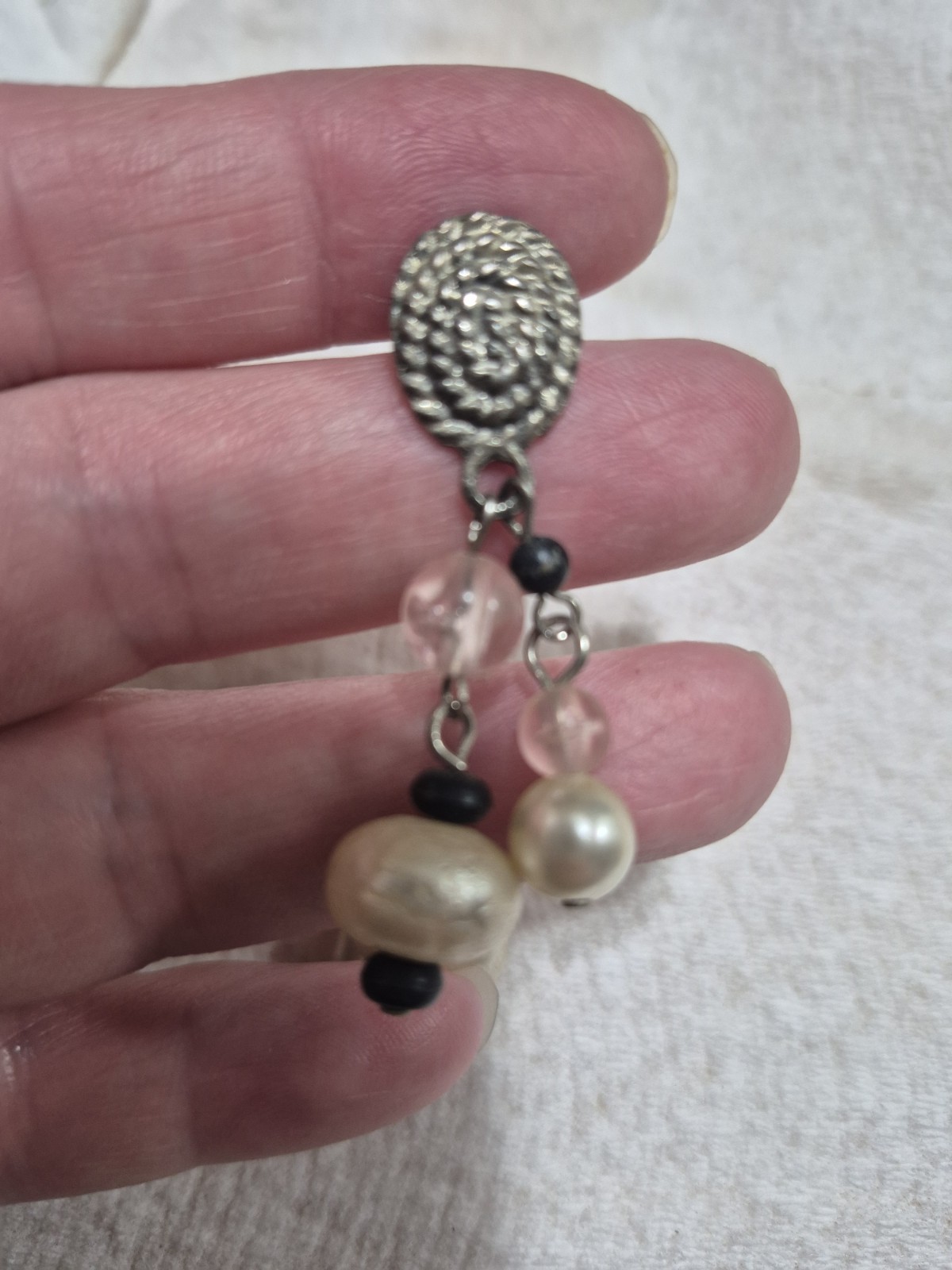 Silver Tone Dangle Drop Earrings Post – Pink & Black Glass Beads Faux Pearls