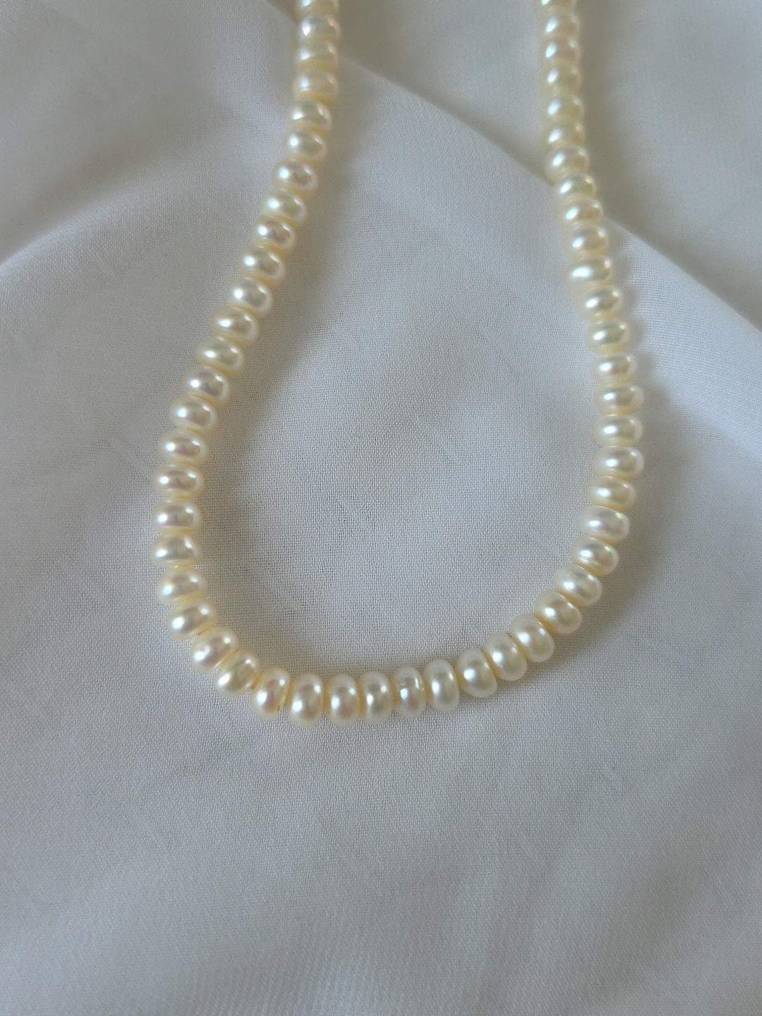 CULTURED FRESHWATER BUTTON PEARL NECKLACE YELLOW GOLD PLATED 925 CLASP 15″