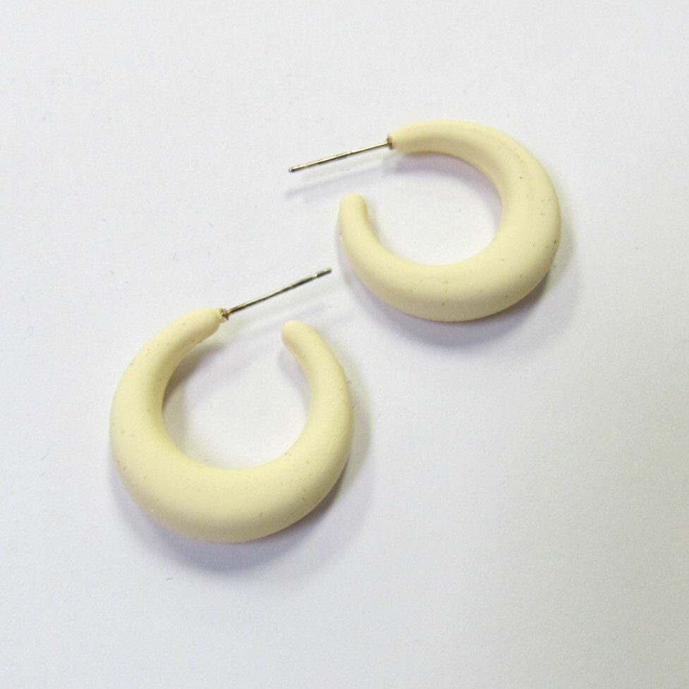 Off White Cream Color Ivory Hoop Pierced Earrings Lightweight Earrings #3478