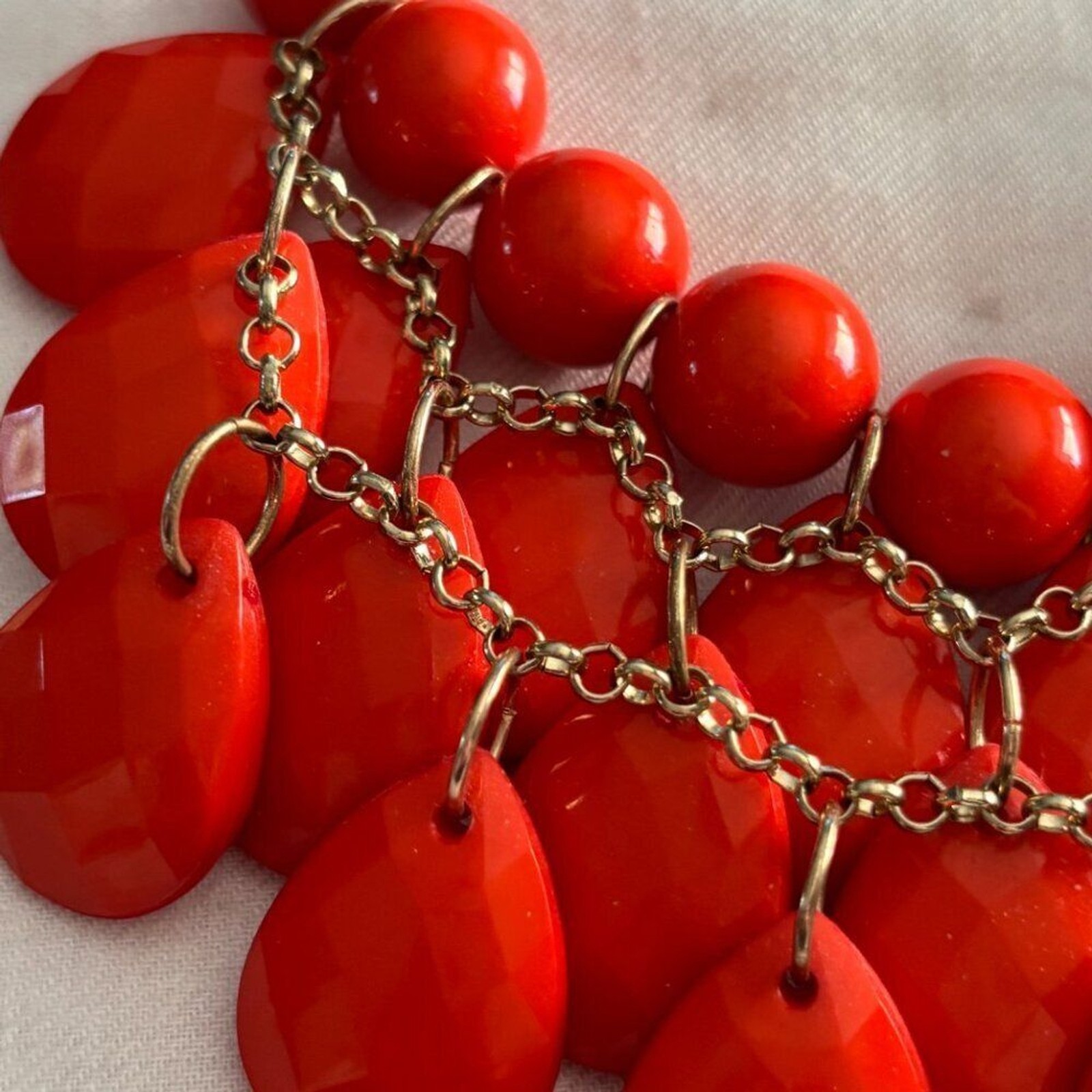 Red Statement Bib Necklace Faceted Teardrop Beads Bold Fashion Jewelry