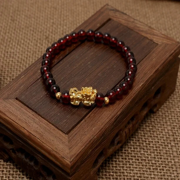 2025HOT Garnet Beads Pixiu Charm Crystal Luck Bracelet Unisex Healing Reiki Gift