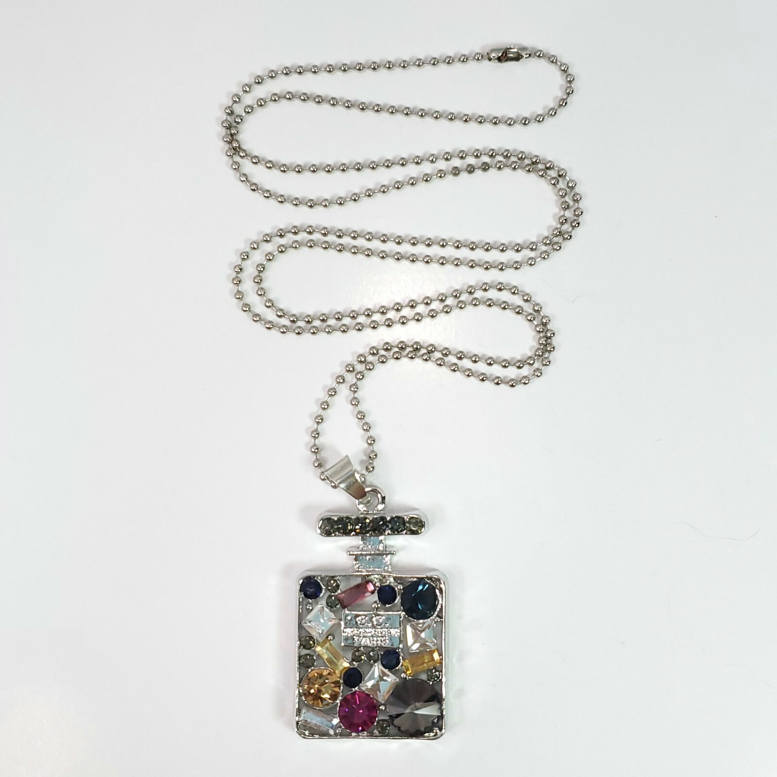 N0188 Silver Tone Based Rhinestones Perfume Bottle Shape Pendant Long Neckace