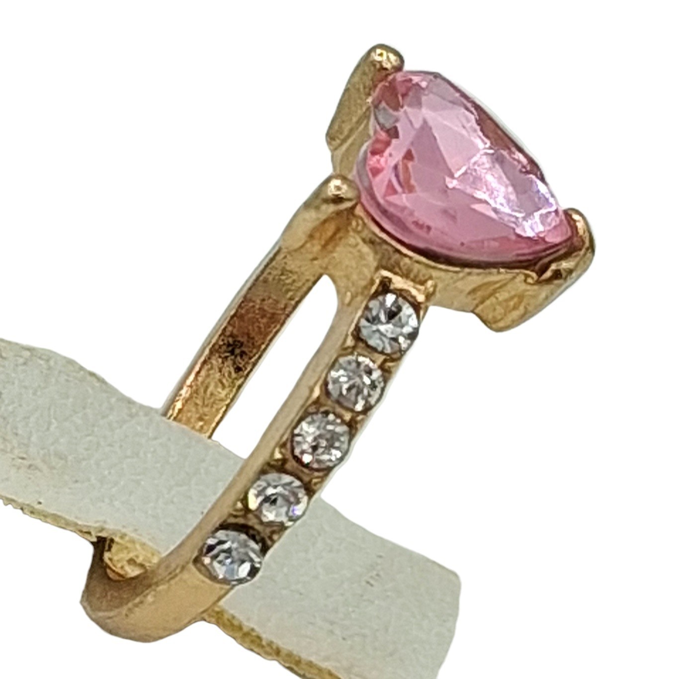 Gold Tone Pink Heart Rhinestone Ring Size 6.5 Romantic Valentine’s Fashion
