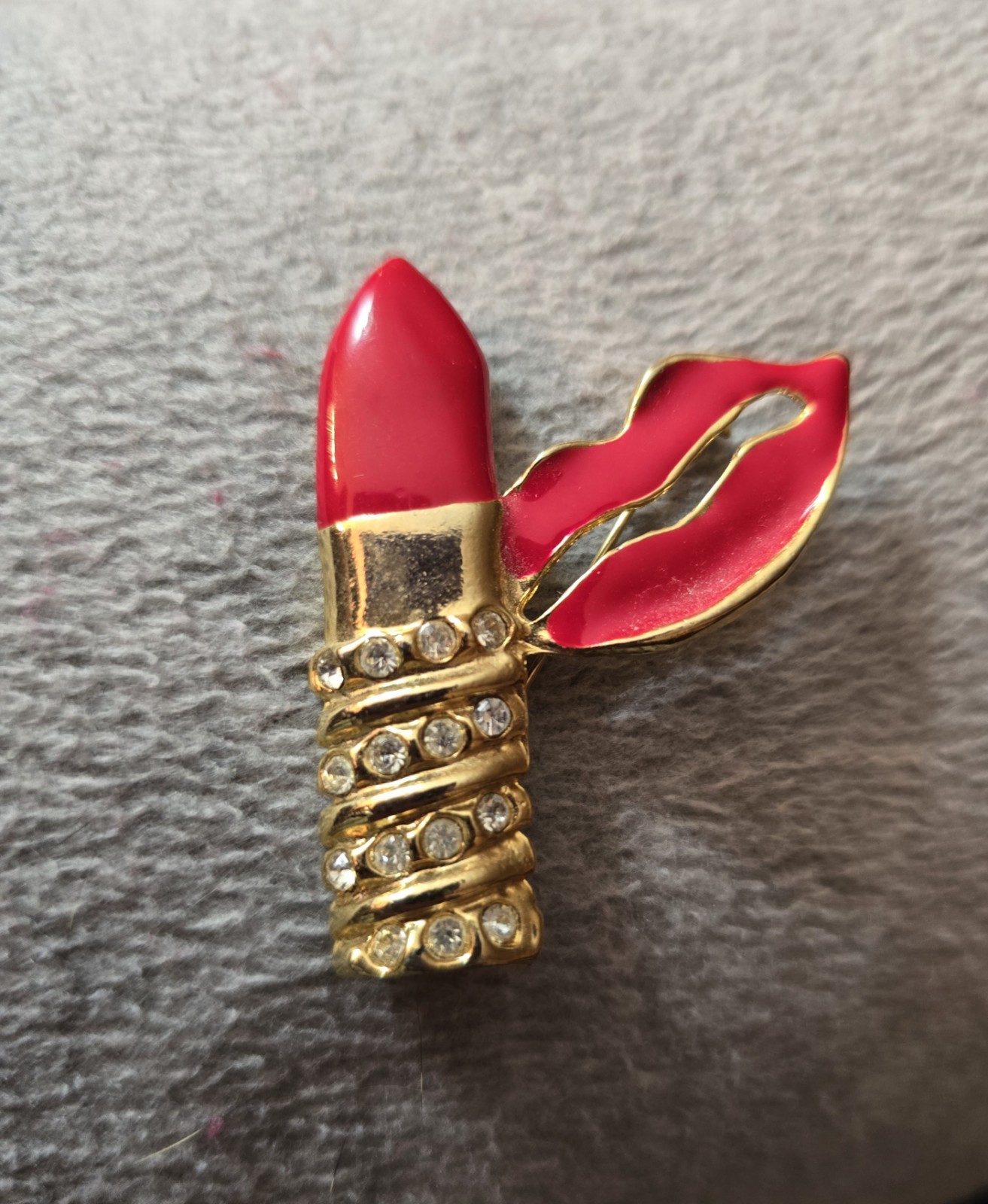 Vintage Red Lipstick & Lips Rhinestone Brooch Pin Gold Tone Enamel Costume